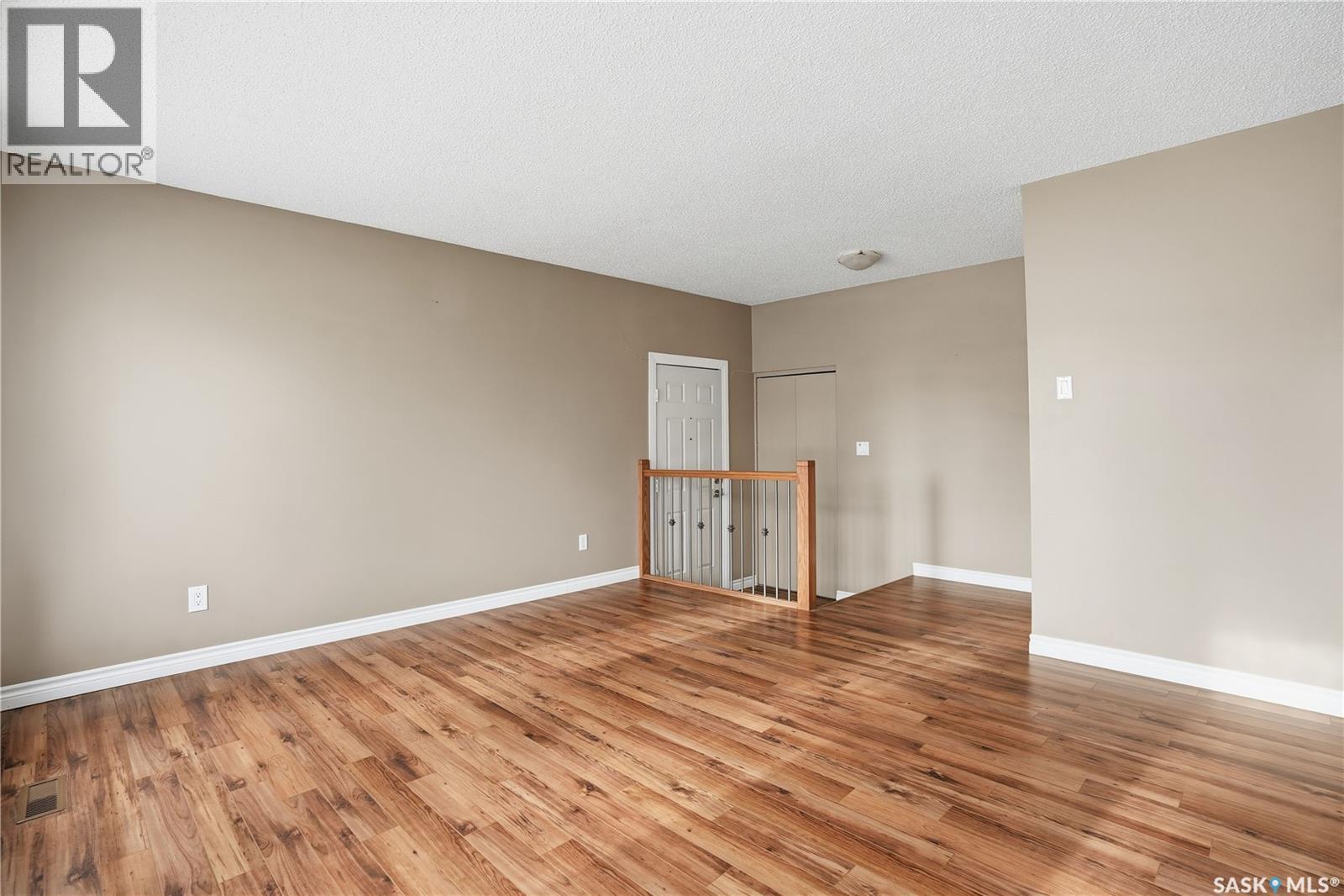 1243 Mcneill Crescent, Regina, Saskatchewan  S4N 5Z3 - Photo 7 - SK022463