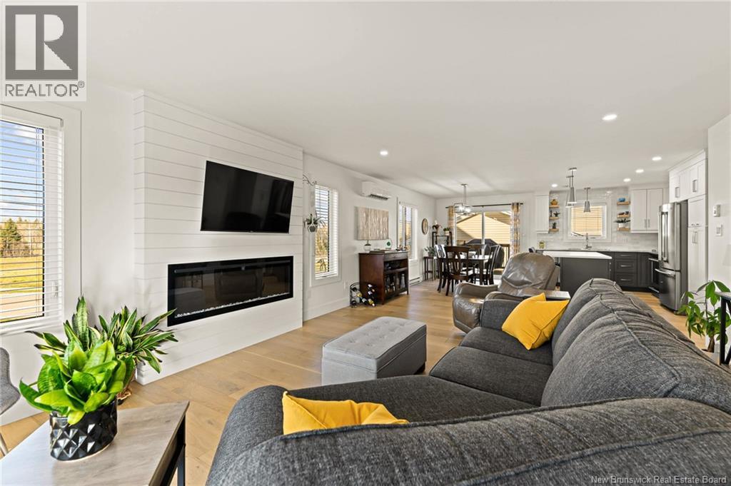 22 Donat Crescent, Dieppe, New Brunswick  E1A 9L4 - Photo 4 - NB129582