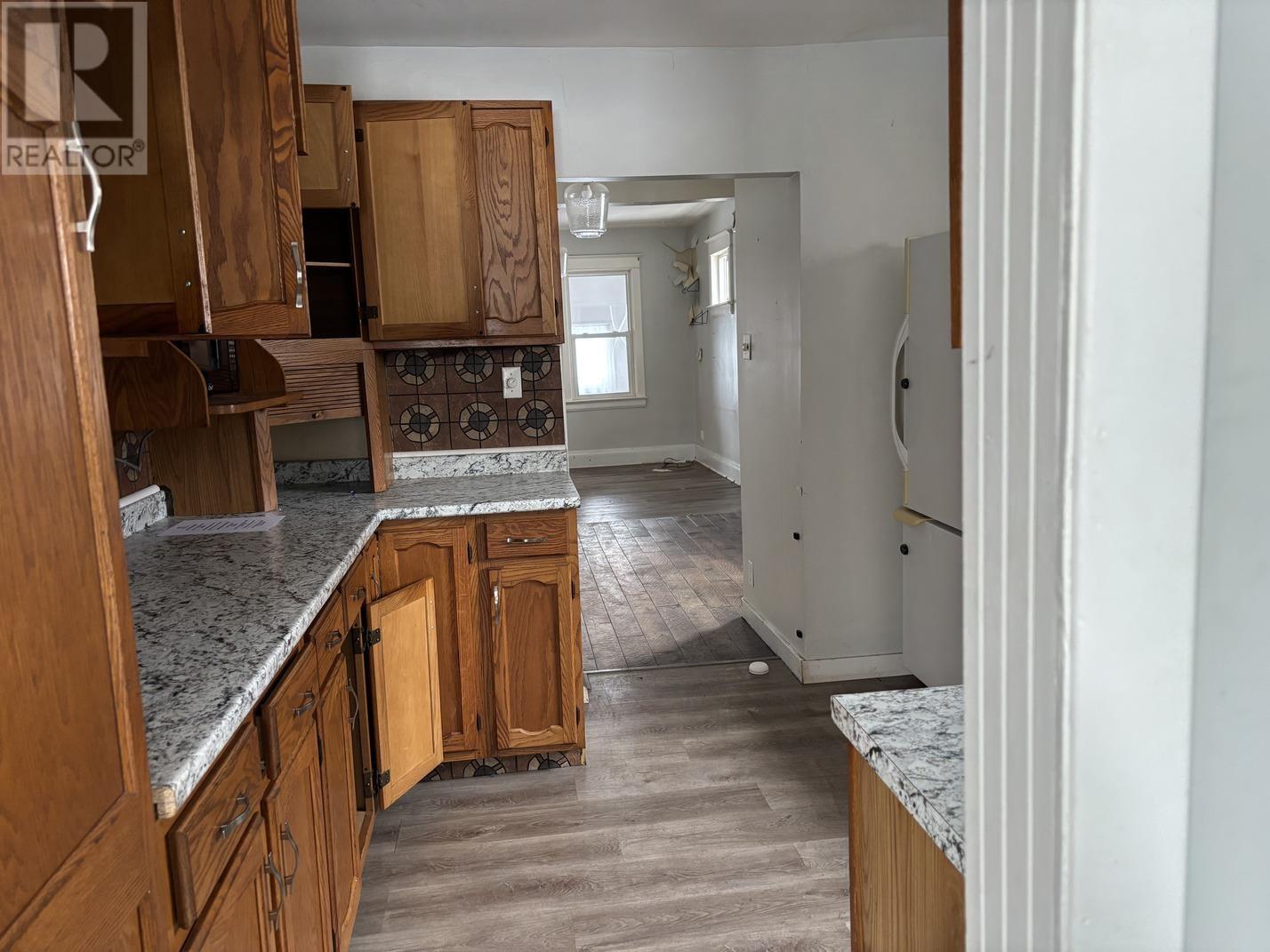 168 Hudson St, Sault Ste. Marie, Ontario  P6A 1T4 - Photo 3 - SM253207