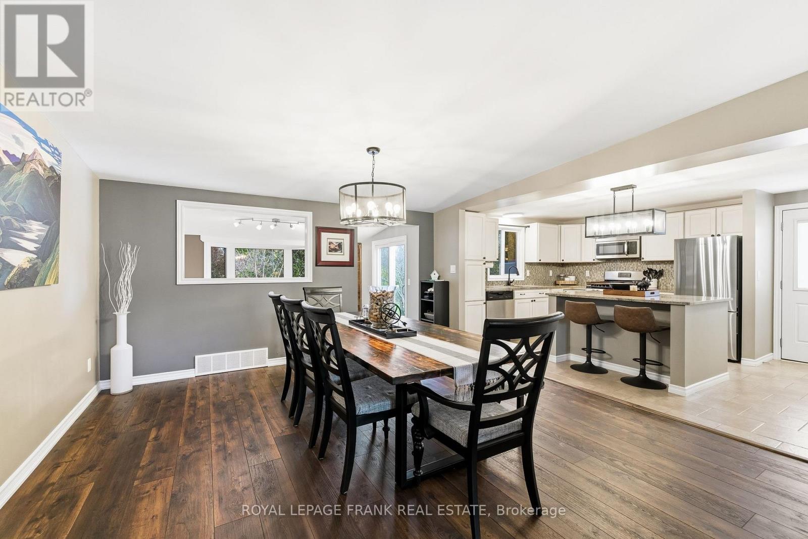 37 Fairway Drive, Clarington, Ontario  L1B 1B4 - Photo 13 - E12521818