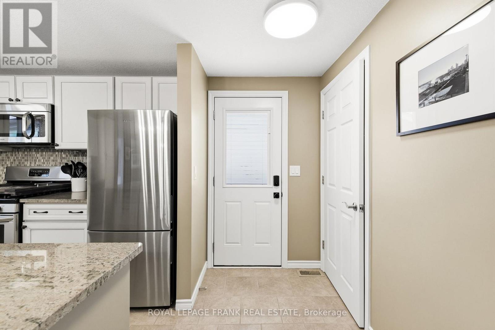 37 Fairway Drive, Clarington, Ontario  L1B 1B4 - Photo 16 - E12521818