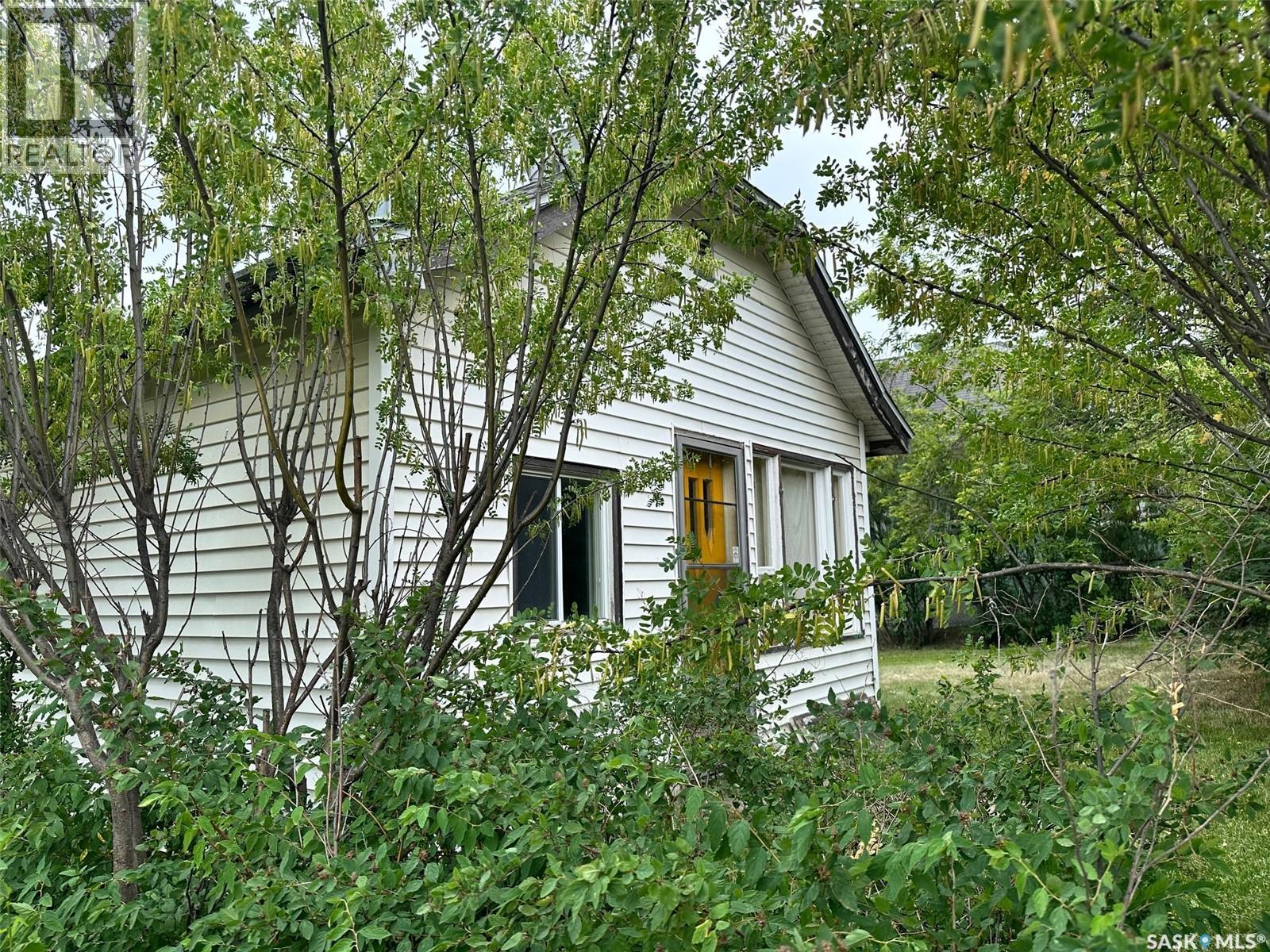 202 Prince Street, Hudson Bay, Saskatchewan  S0E 0Y0 - Photo 2 - SK012471