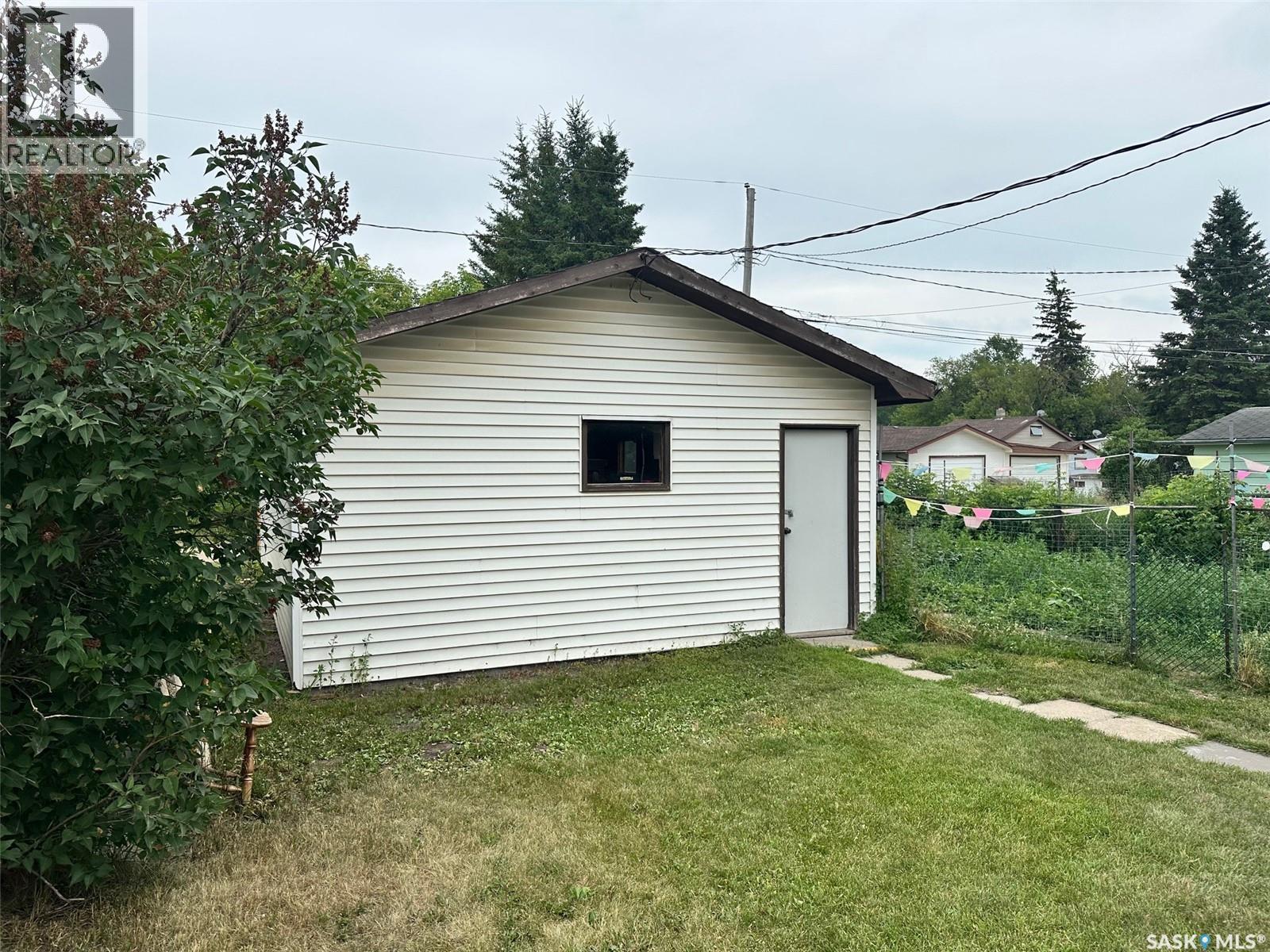 202 Prince Street, Hudson Bay, Saskatchewan  S0E 0Y0 - Photo 3 - SK012471