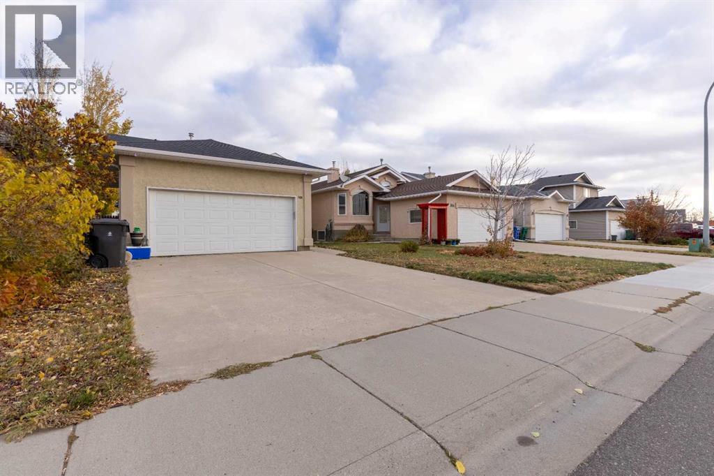 588 Heritage Boulevard W, Lethbridge, Alberta  T1K 7S4 - Photo 3 - A2265996