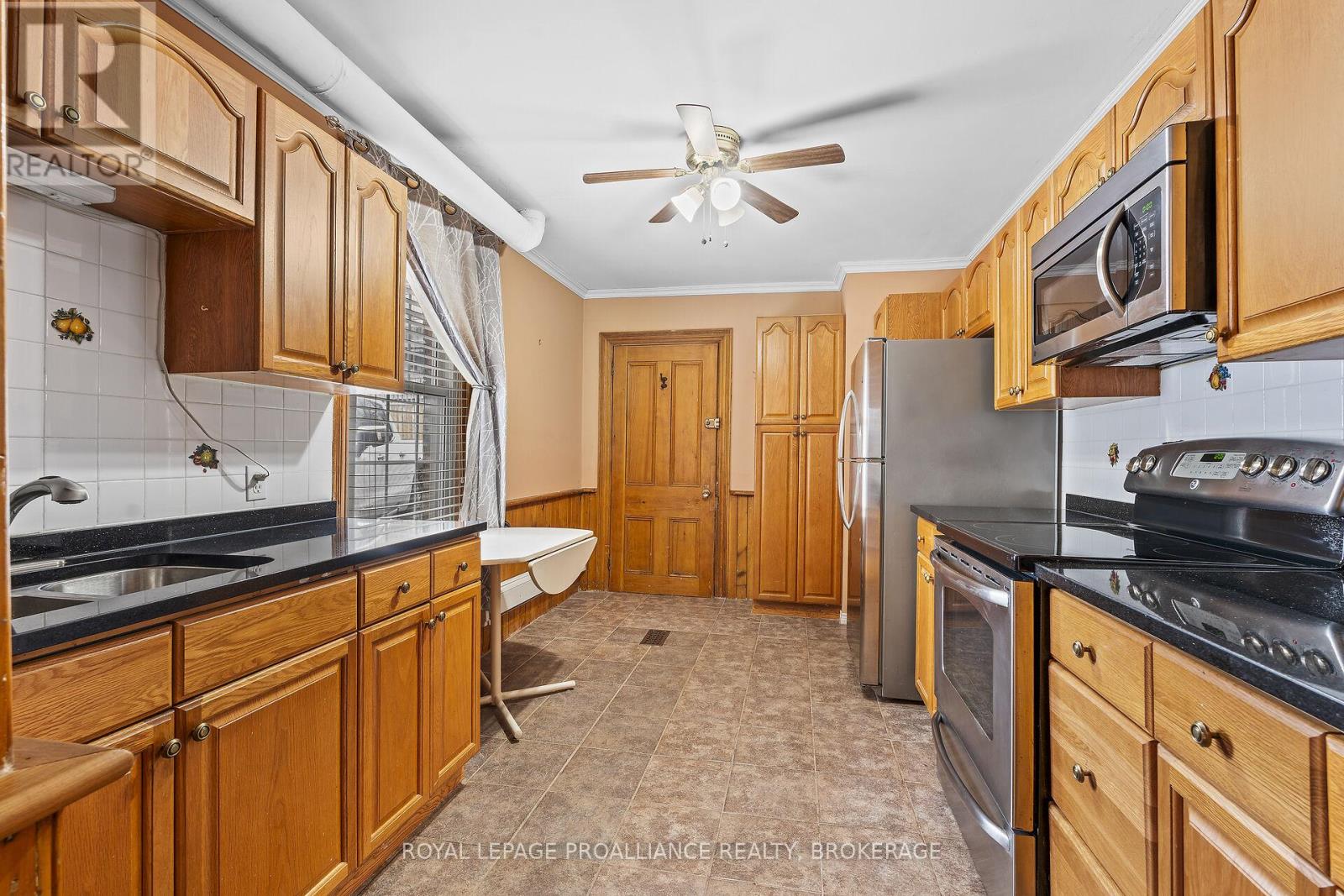 270 Wellington Street, Kingston, Ontario  K7K 2Z1 - Photo 14 - X12521732