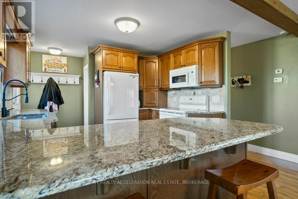 1560 County Rd 1 E, Stone Mills, Ontario  K7R 3L2 - Photo 12 - X12521820