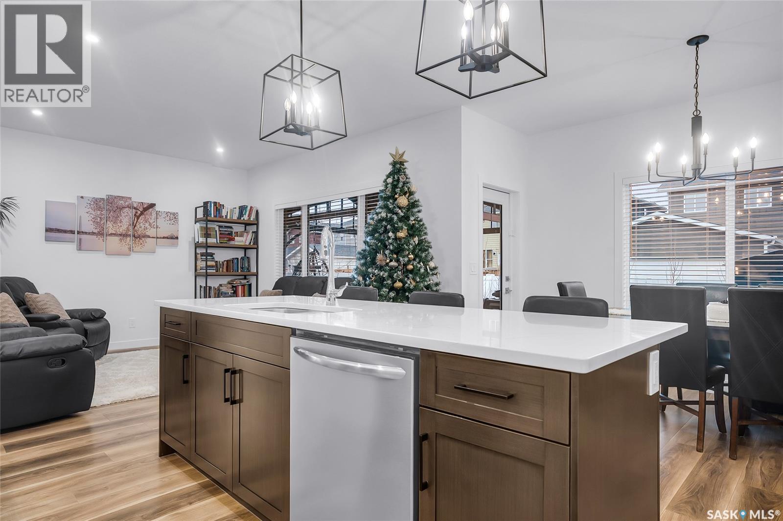 2026 Stilling Lane, Saskatoon, Saskatchewan  S7V 0X1 - Photo 9 - SK023628