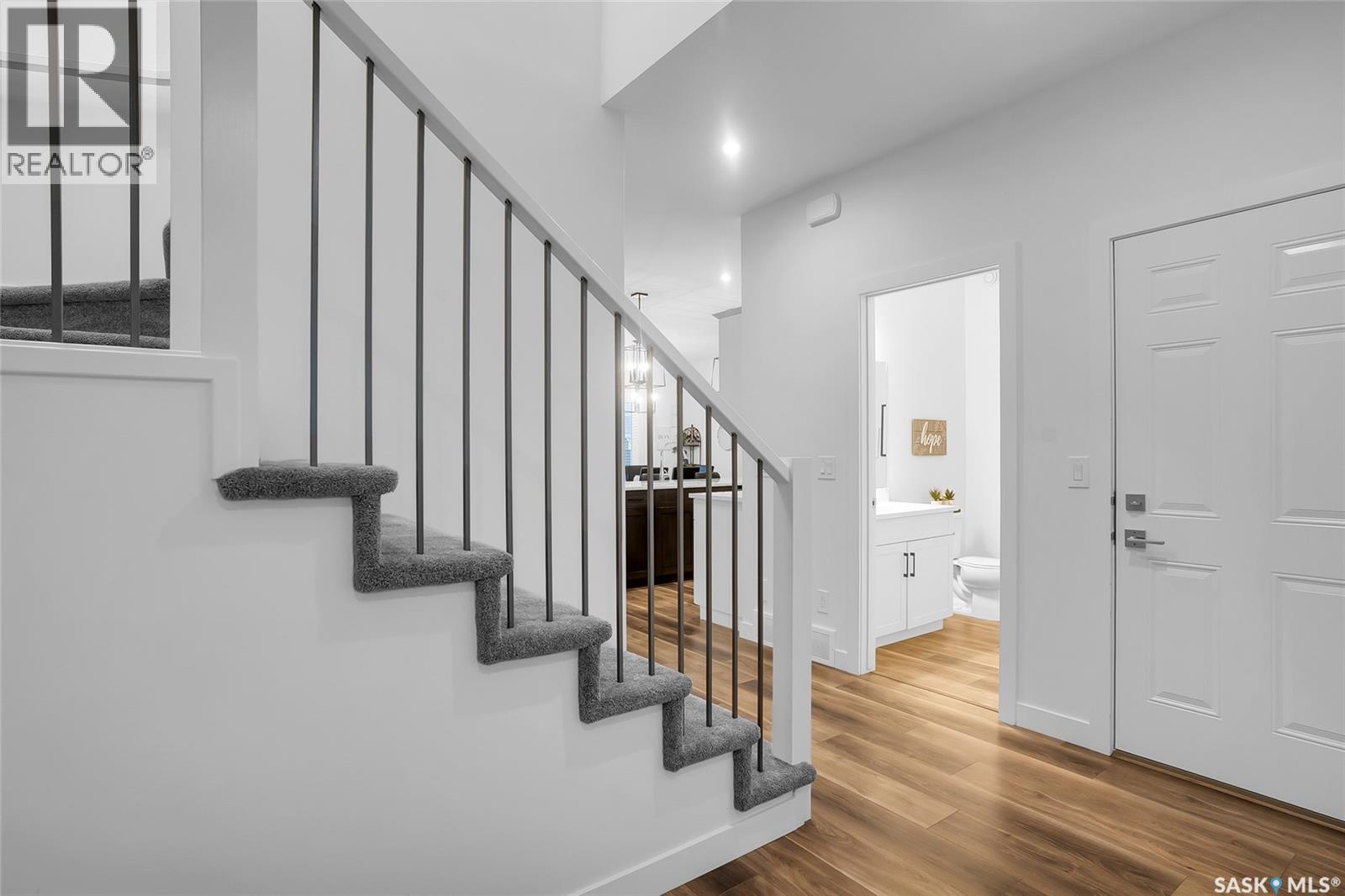 2026 Stilling Lane, Saskatoon, Saskatchewan  S7V 0X1 - Photo 2 - SK023628