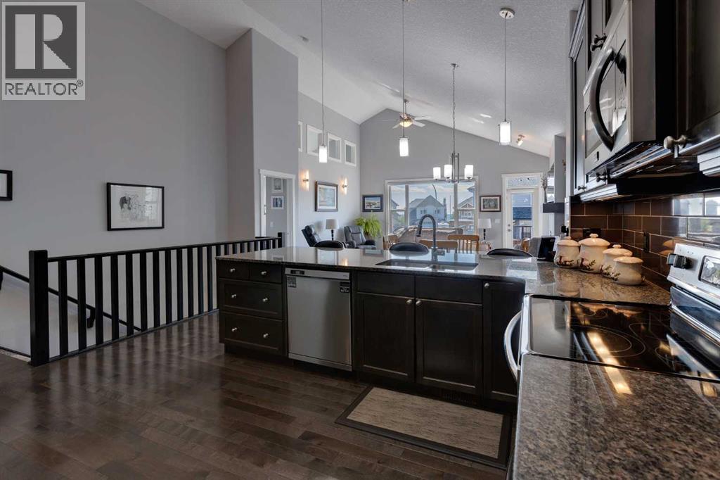 192 Heritage Boulevard, Cochrane, Alberta  T4C 0S5 - Photo 6 - A2255589