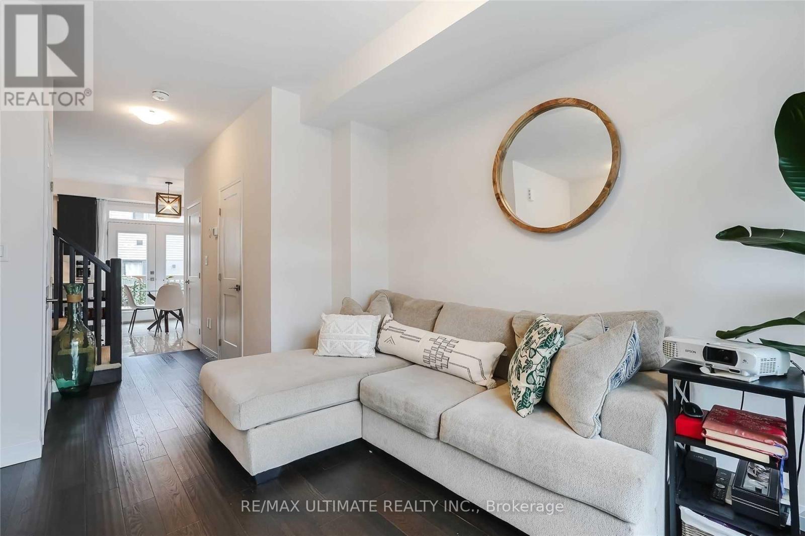 290 - 30 Times Square Boulevard, Hamilton, Ontario  L8J 0L9 - Photo 2 - X12520066