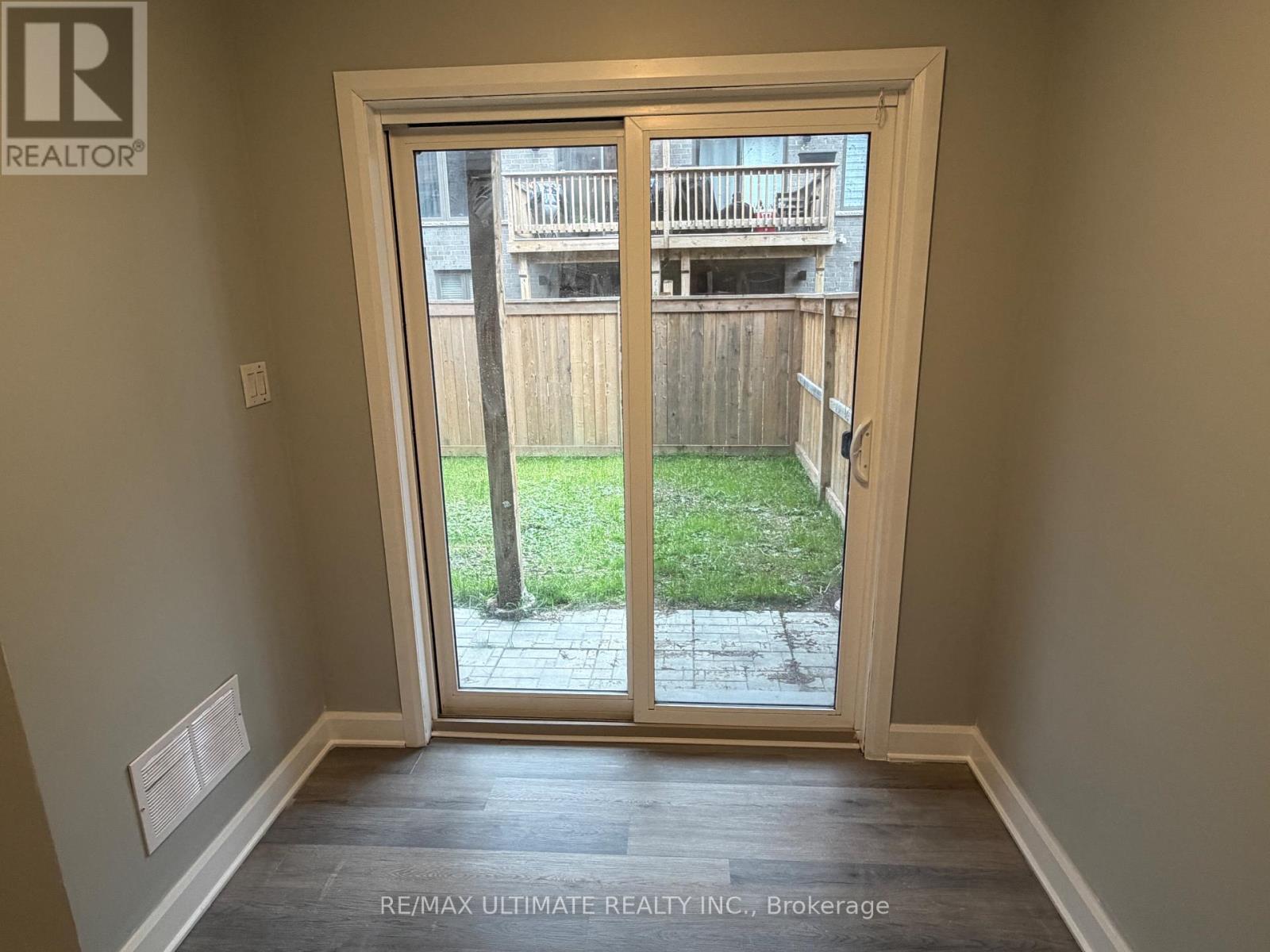 290 - 30 Times Square Boulevard, Hamilton, Ontario  L8J 0L9 - Photo 28 - X12520066