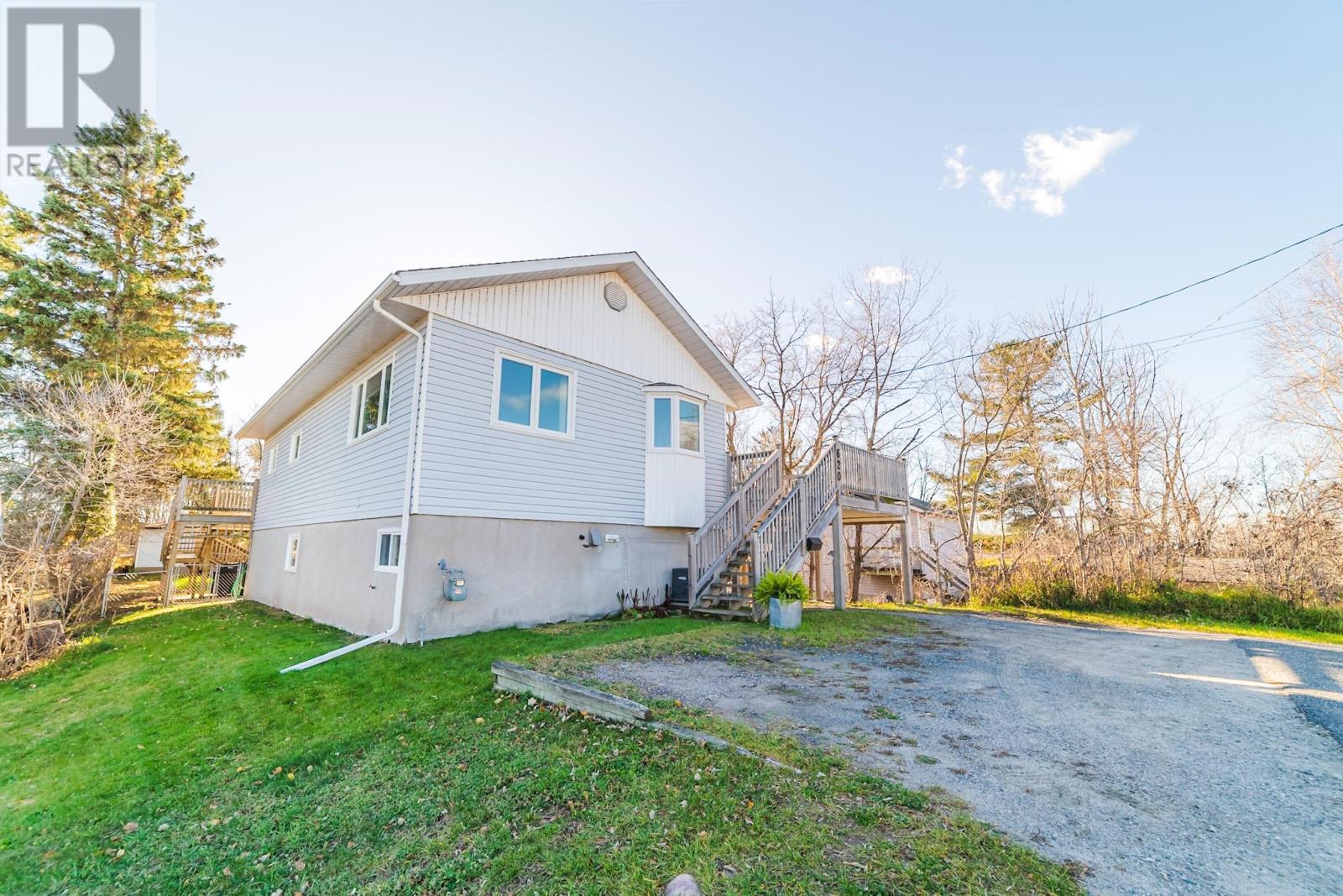 620 Sixth St, Kenora, Ontario  P0X 1C0 - Photo 2 - TB253410