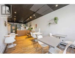 635 BLOOR STREET W, Toronto, Ontario