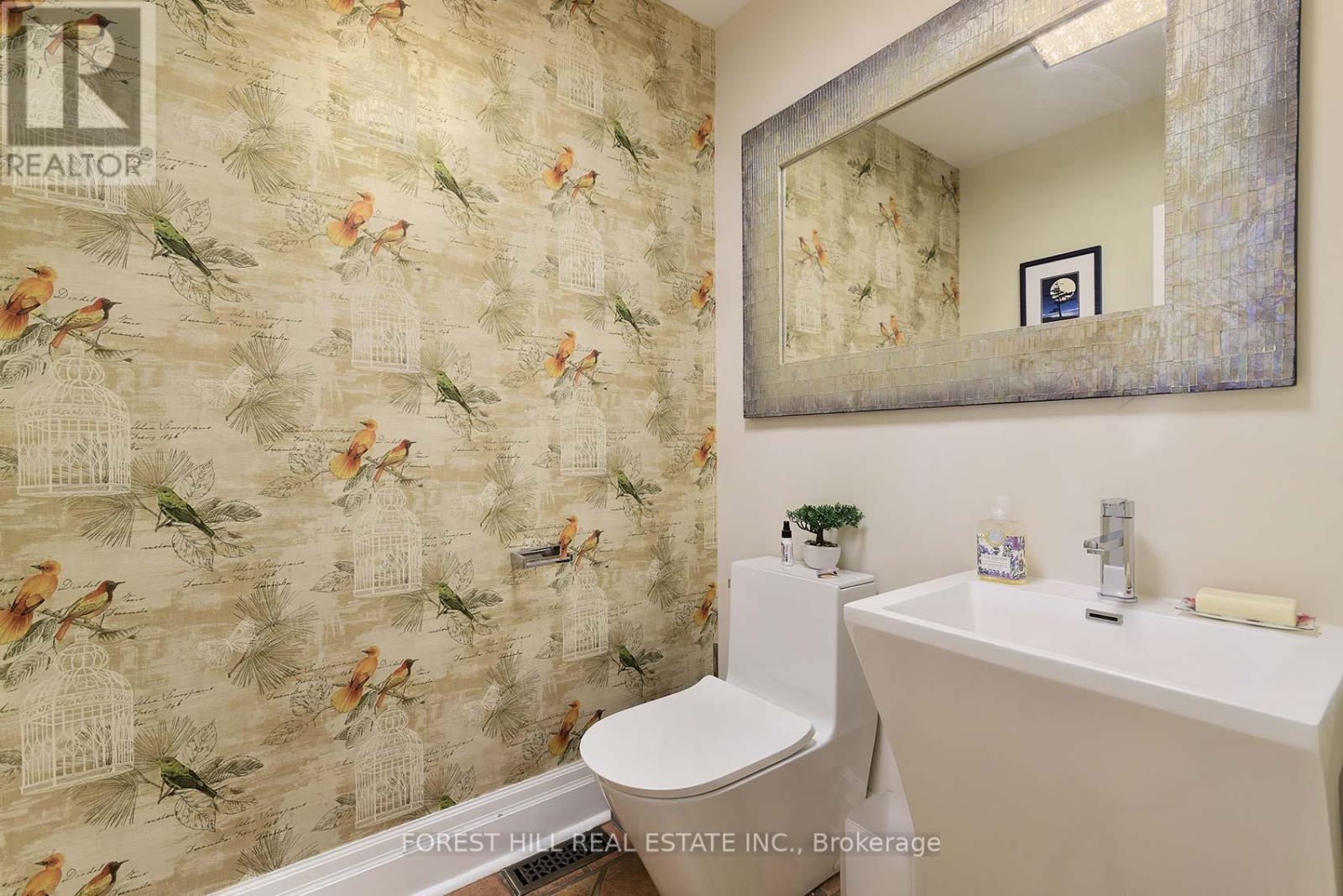 181 Hillhurst Boulevard, Toronto, Ontario  M5N 1P1 - Photo 14 - C12521438