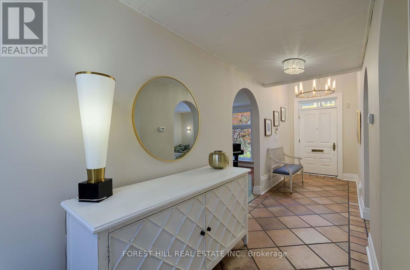 181 Hillhurst Boulevard, Toronto, Ontario  M5N 1P1 - Photo 5 - C12521438