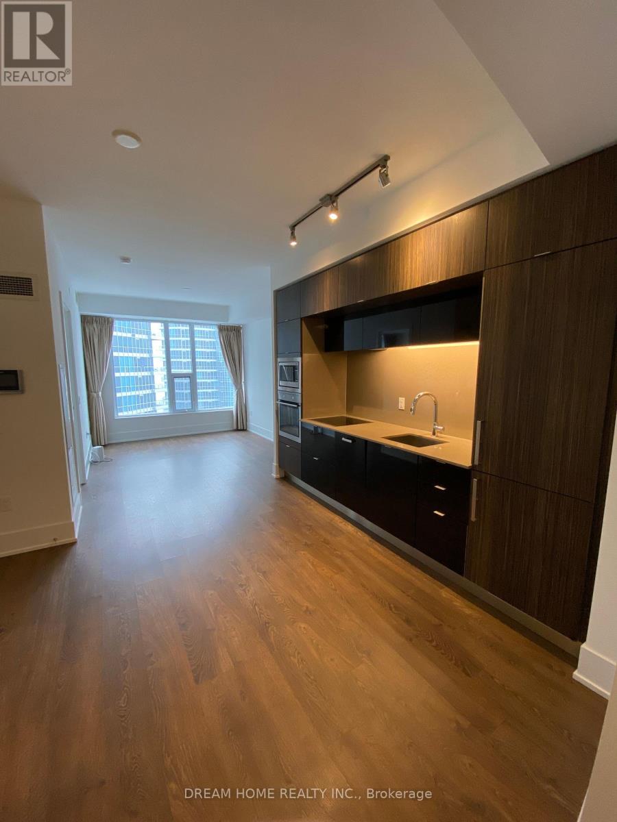 3009 - 10 York Street, Toronto, Ontario  M5J 2Z2 - Photo 2 - C12521464