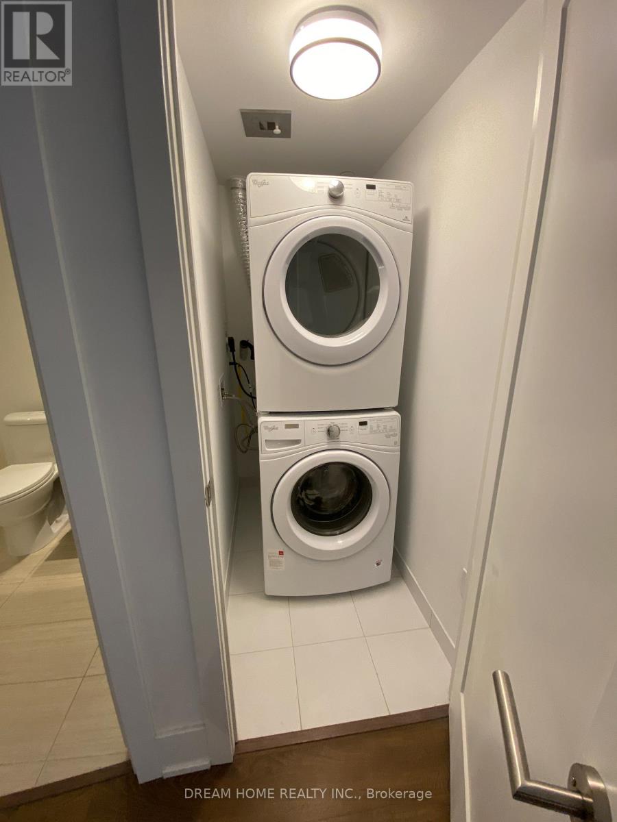 3009 - 10 York Street, Toronto, Ontario  M5J 2Z2 - Photo 8 - C12521464