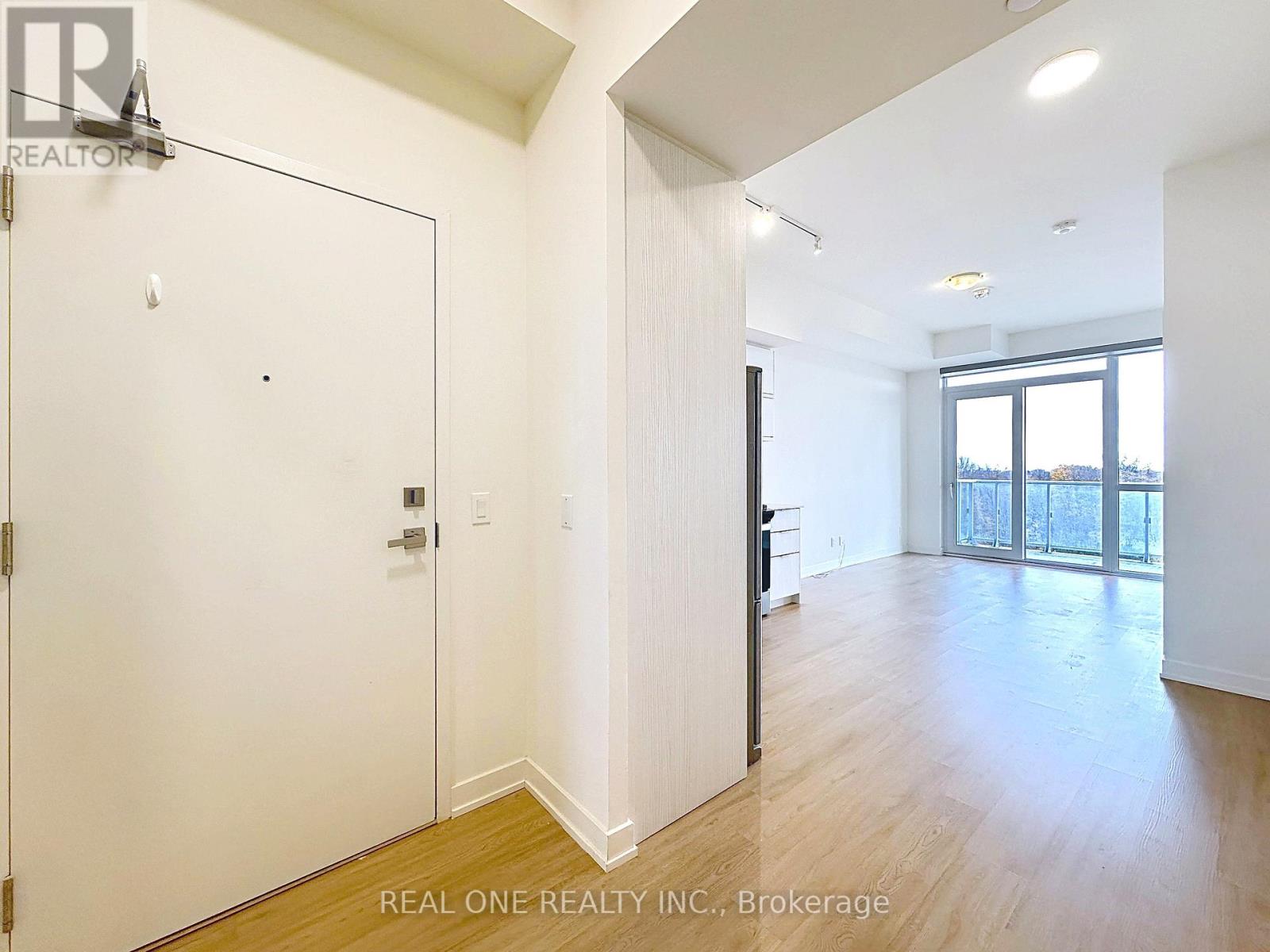 817 - 10 Deerlick Court, Toronto (Parkwoods-Donalda), Ontario  M3A 0A7 - Photo 8 - C12521584