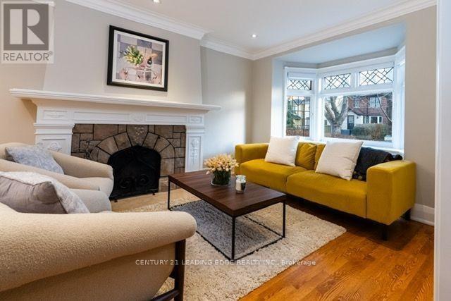 342 Woburn Avenue, Toronto (Lawrence Park North), Ontario  M5M 1L2 - Photo 2 - C12521630