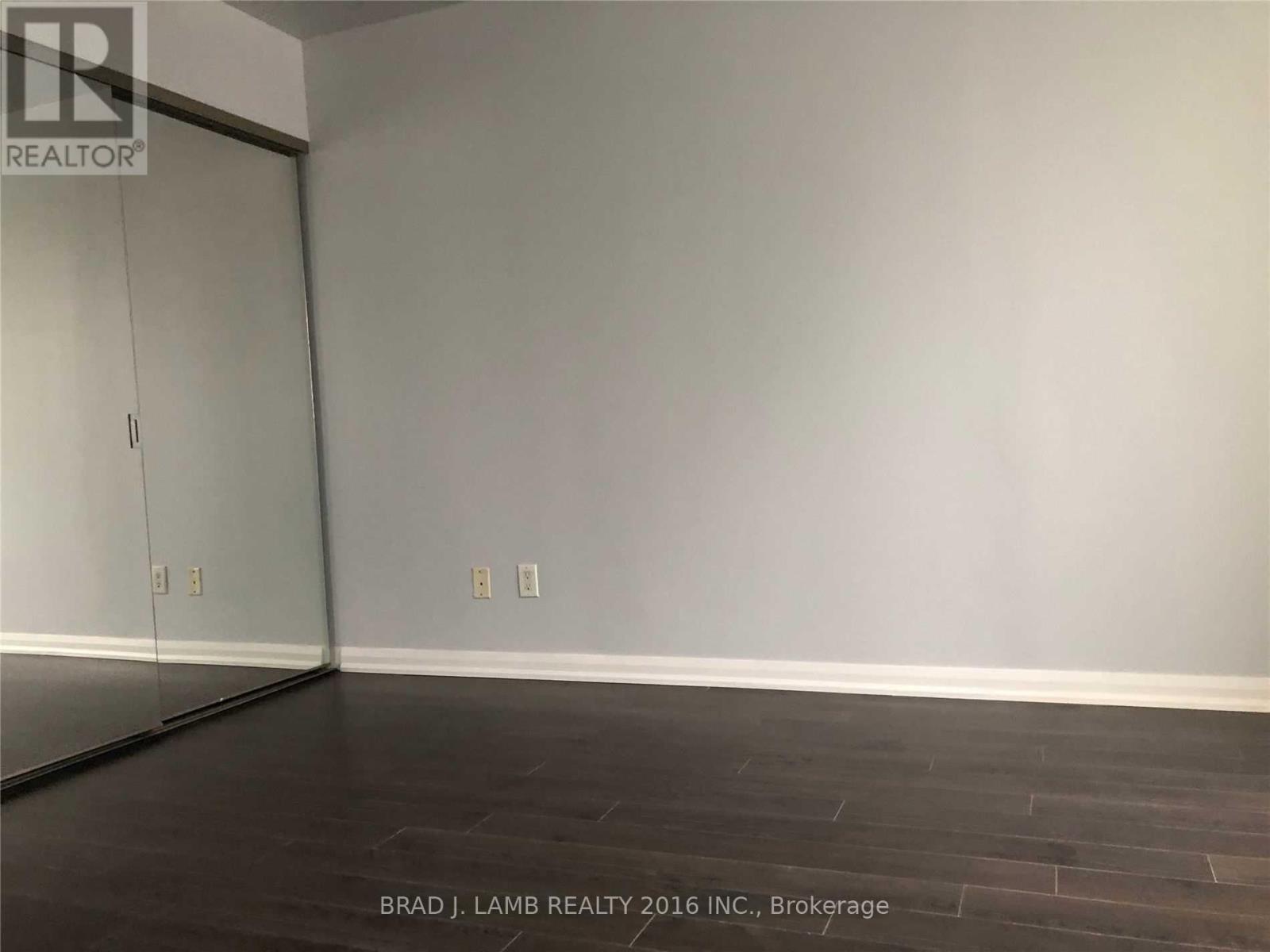 714 - 18 Beverley Street S, Toronto, Ontario  M5T 3L2 - Photo 4 - C12521682