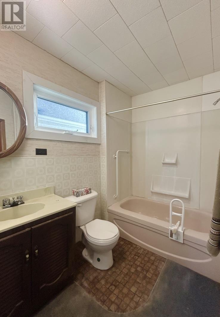 826 Smith Avenue, Fort Frances, Ontario  P9A 2K2 - Photo 8 - TB253420