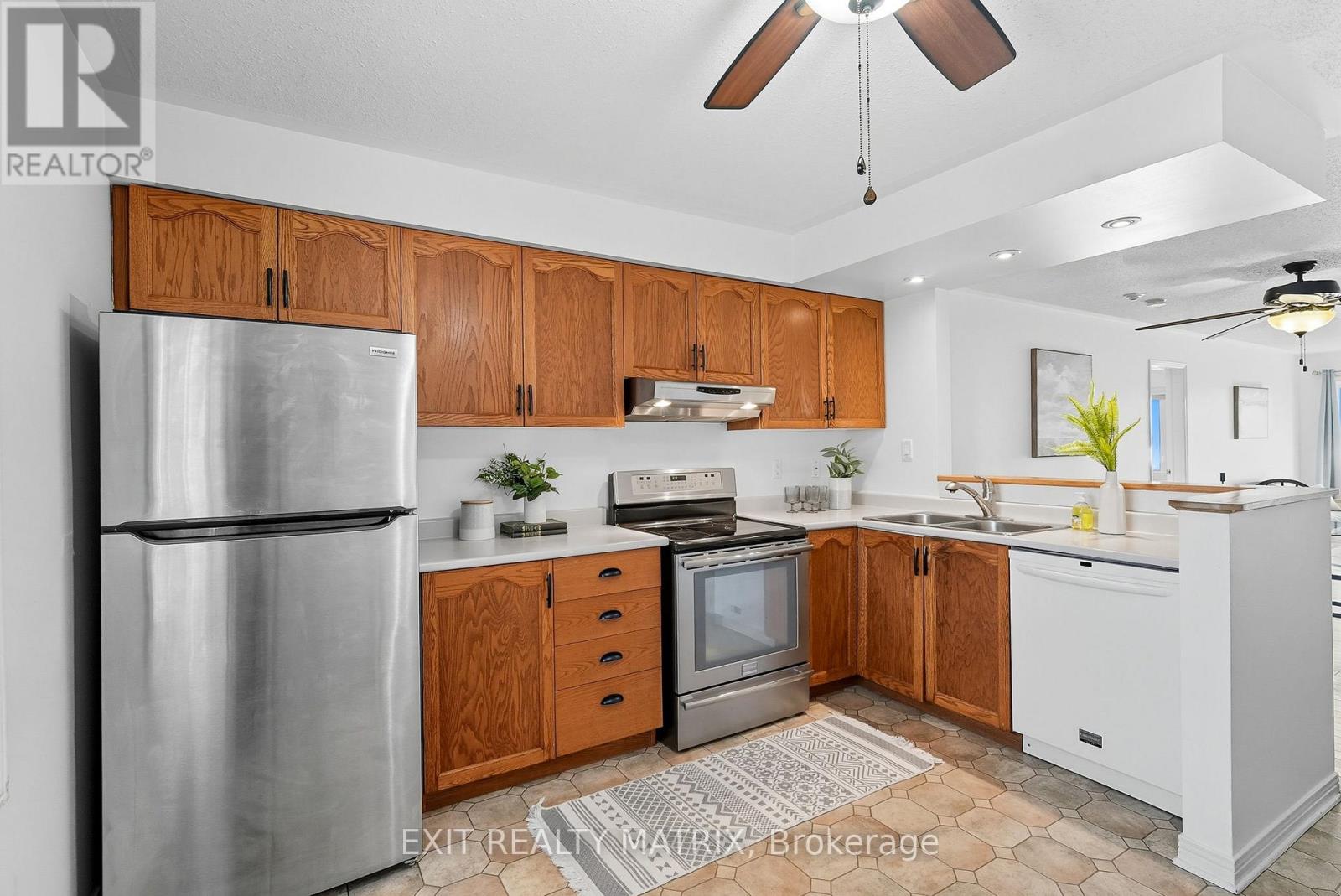 1c - 160 Edwards Street, Clarence-Rockland, Ontario K4K 1H9 - Photo 5 - X12521746