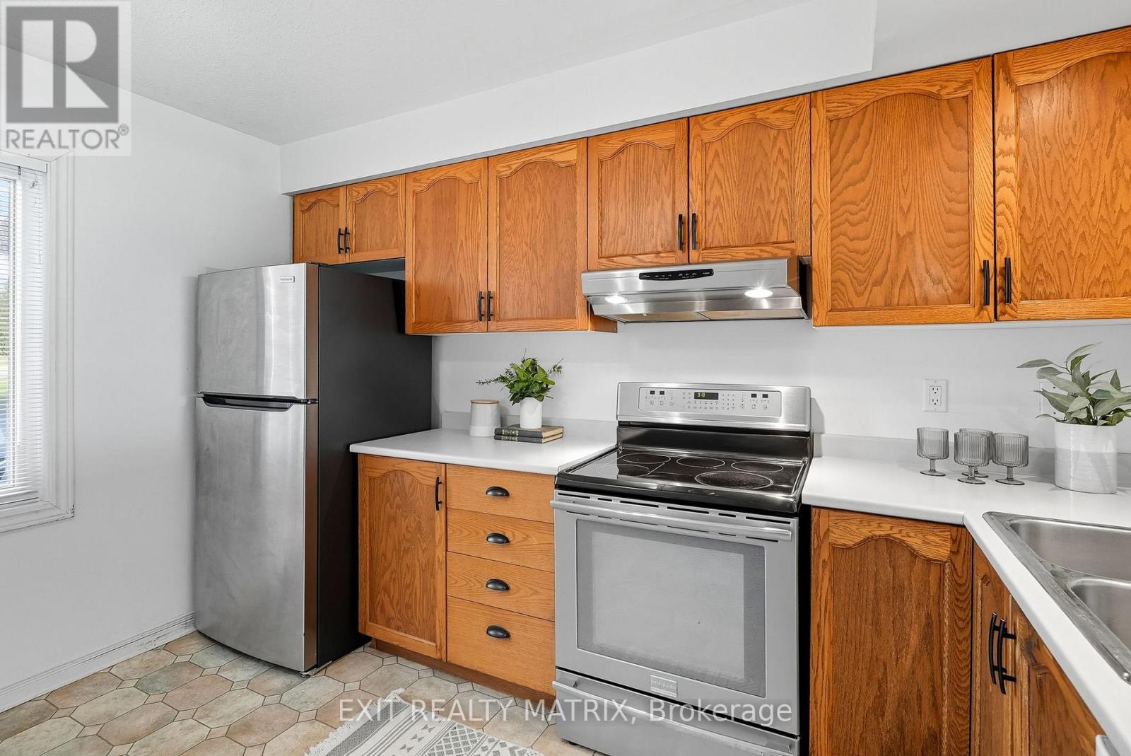 1c - 160 Edwards Street, Clarence-Rockland, Ontario K4K 1H9 - Photo 7 - X12521746