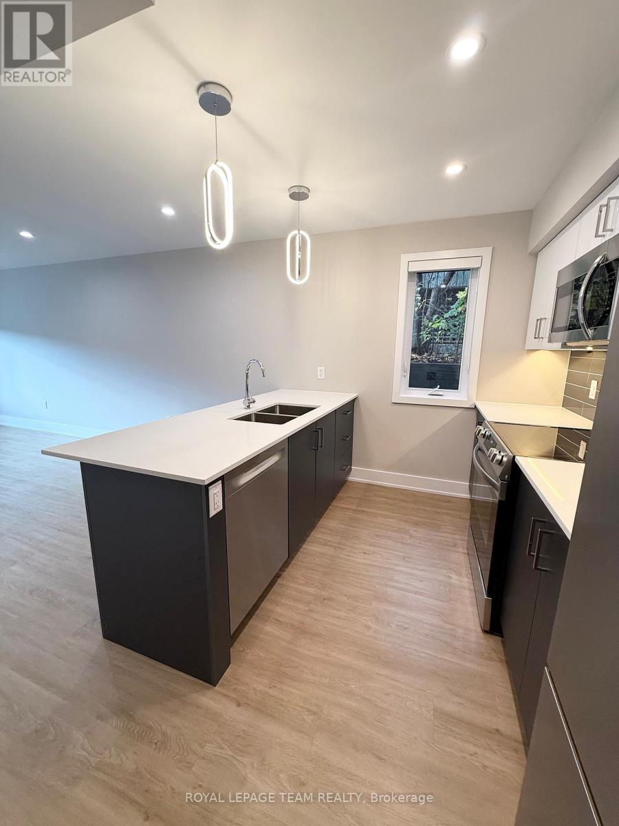 1 - 119 Springfield Road, Ottawa, Ontario  K1M 1C5 - Photo 8 - X12521796