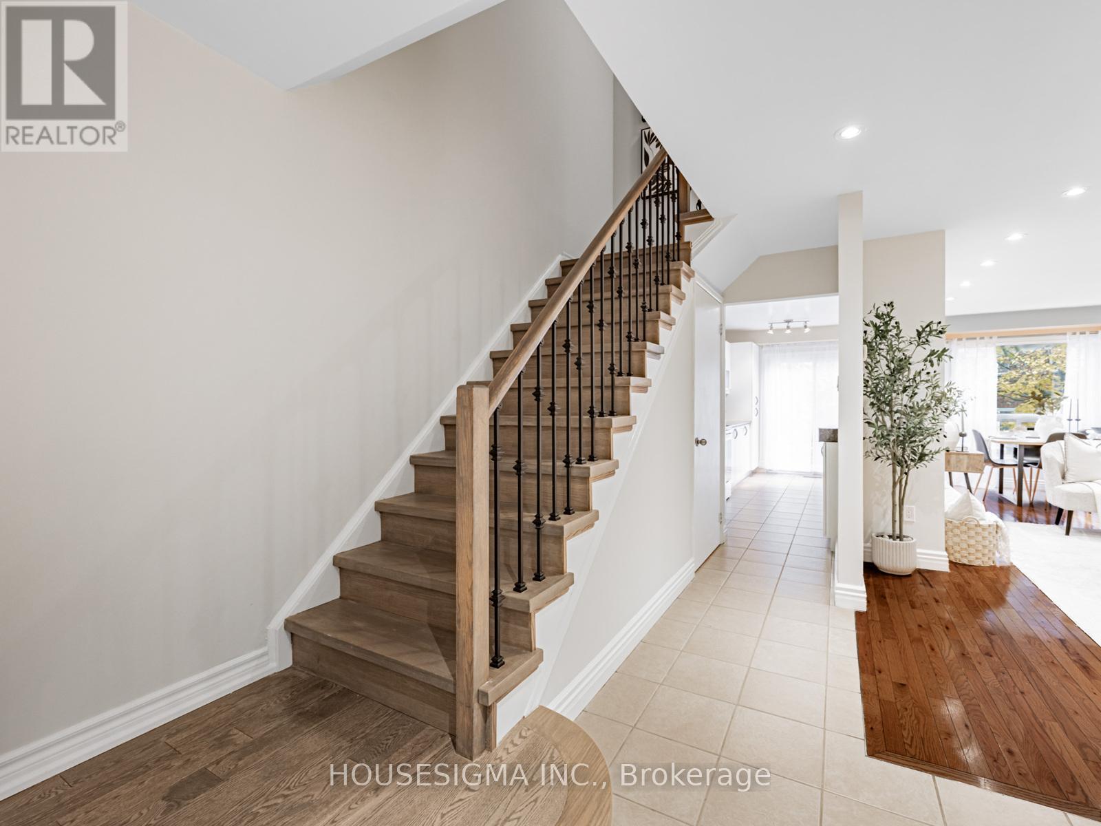 225 - 10 Bassett Boulevard, Whitby, Ontario  L1N 9C8 - Photo 10 - E12521426