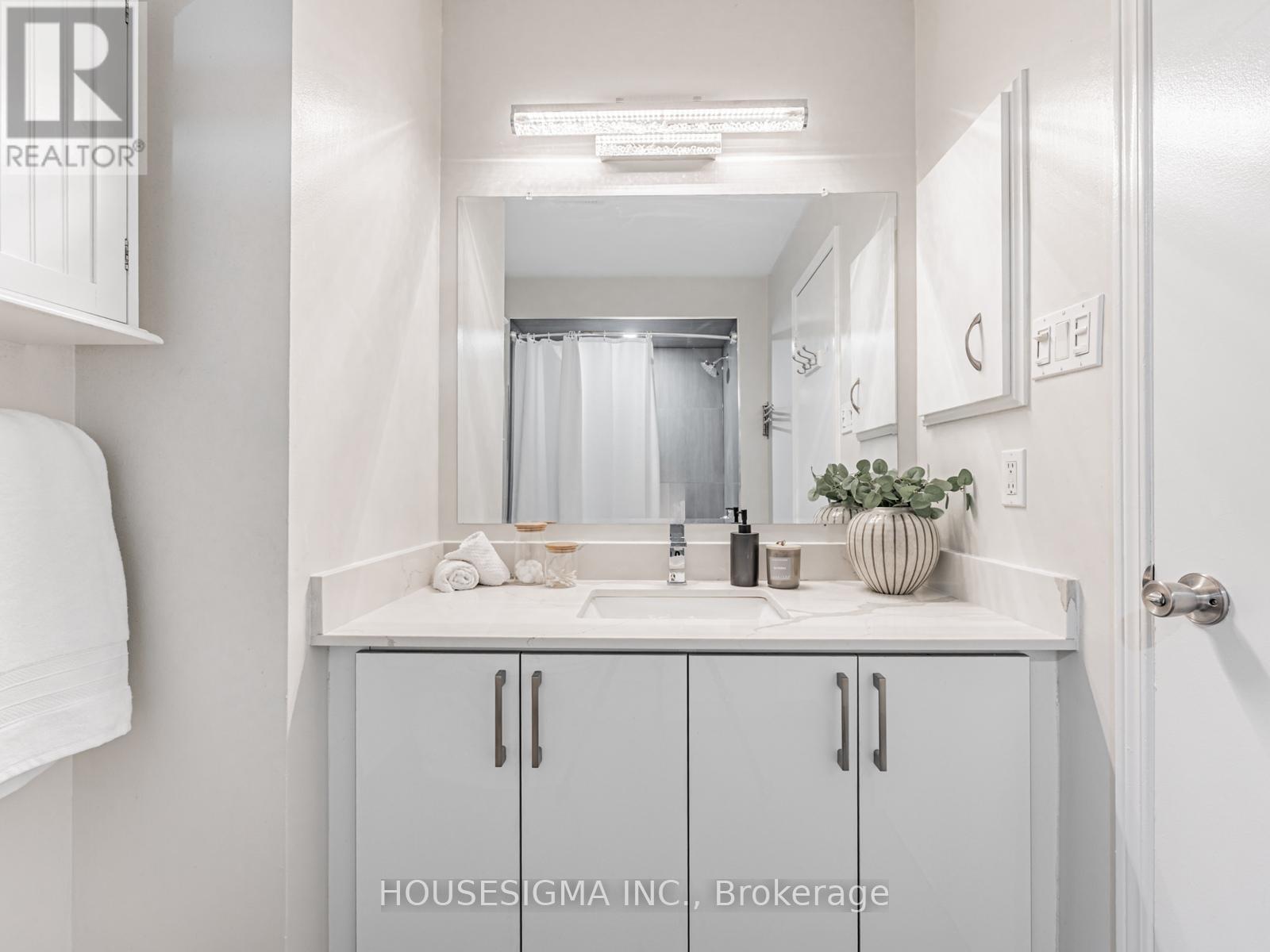 225 - 10 Bassett Boulevard, Whitby, Ontario  L1N 9C8 - Photo 16 - E12521426