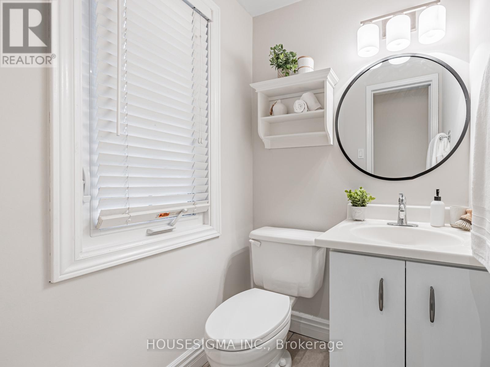 225 - 10 Bassett Boulevard, Whitby, Ontario  L1N 9C8 - Photo 21 - E12521426