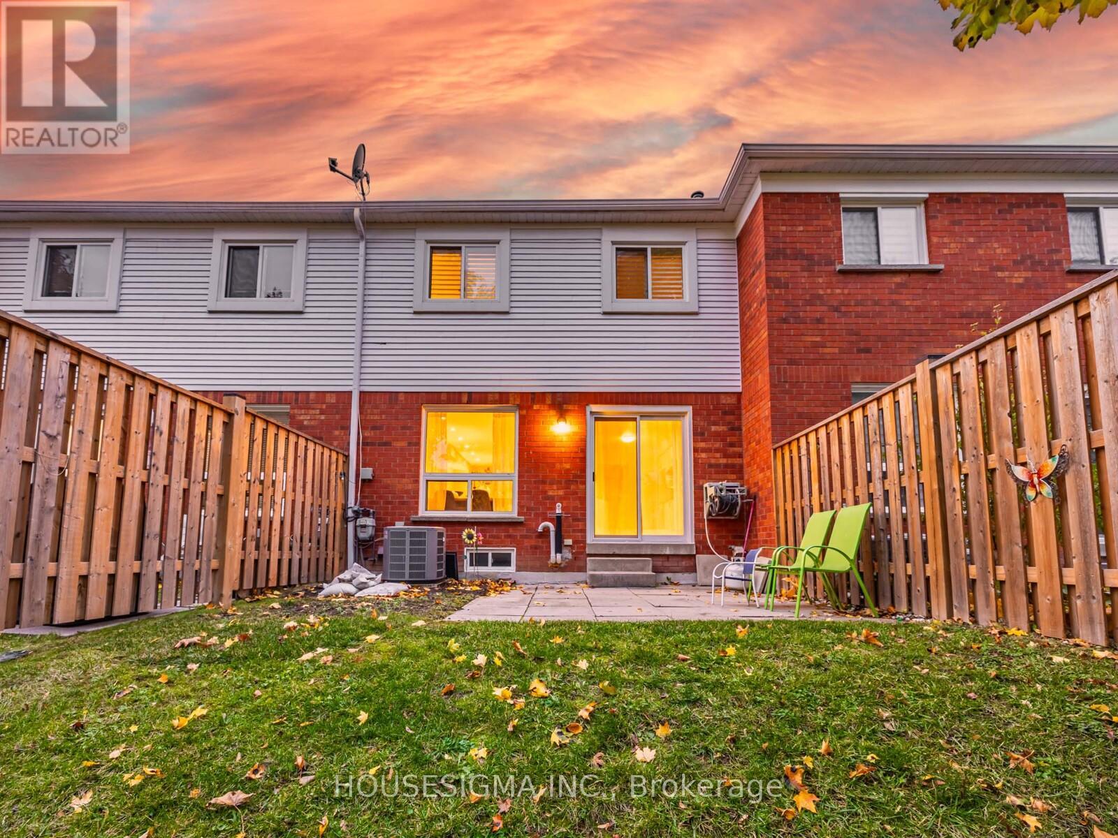 225 - 10 Bassett Boulevard, Whitby, Ontario  L1N 9C8 - Photo 24 - E12521426