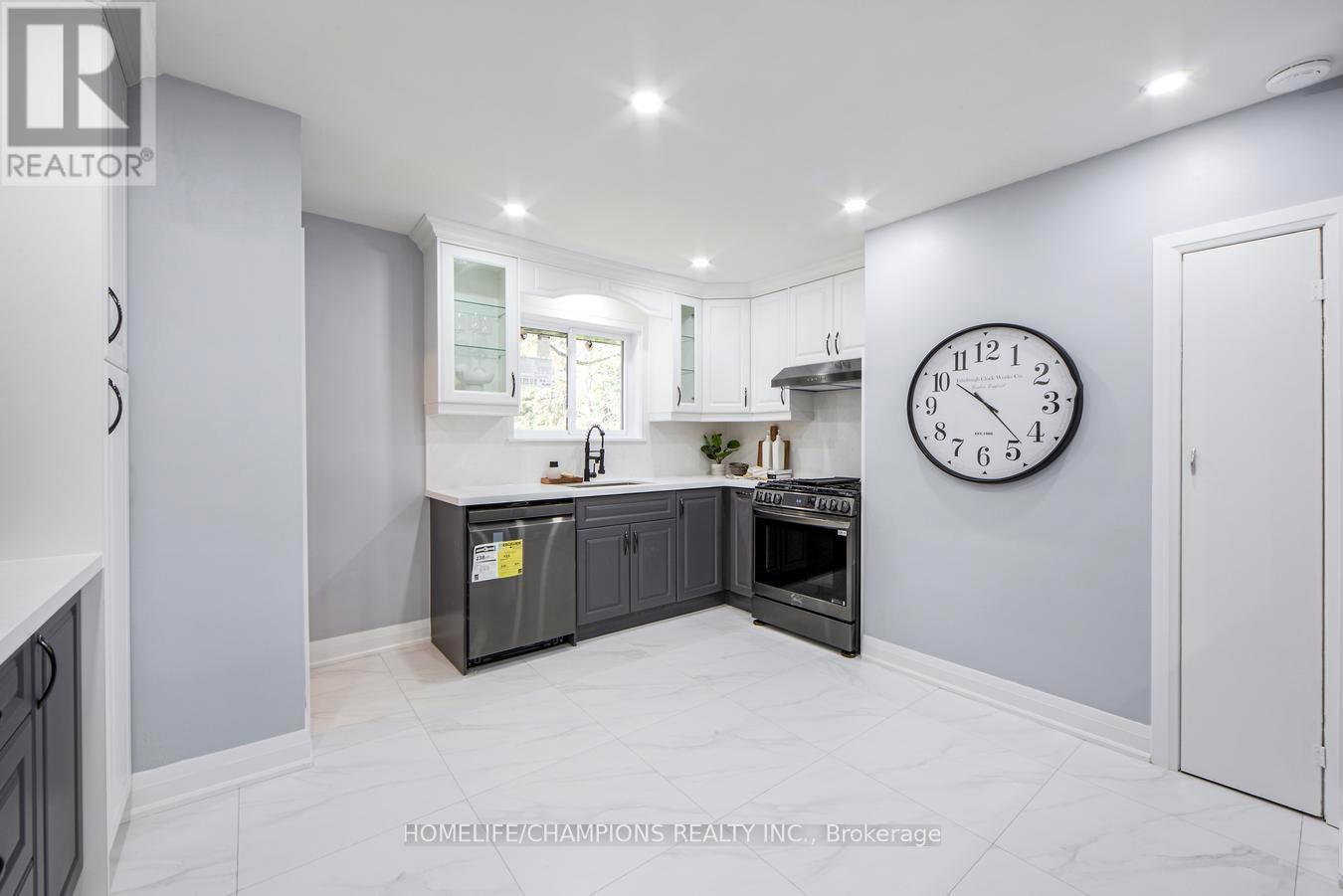 8 Flerimac Road, Toronto (West Hill), Ontario  M1E 4A9 - Photo 15 - E12521590