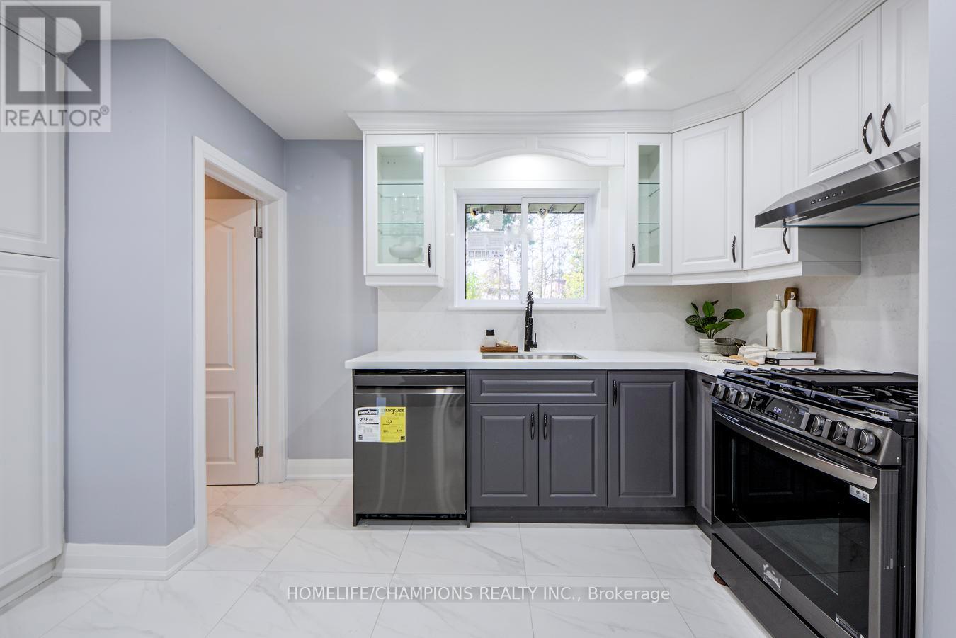 8 Flerimac Road, Toronto (West Hill), Ontario  M1E 4A9 - Photo 17 - E12521590