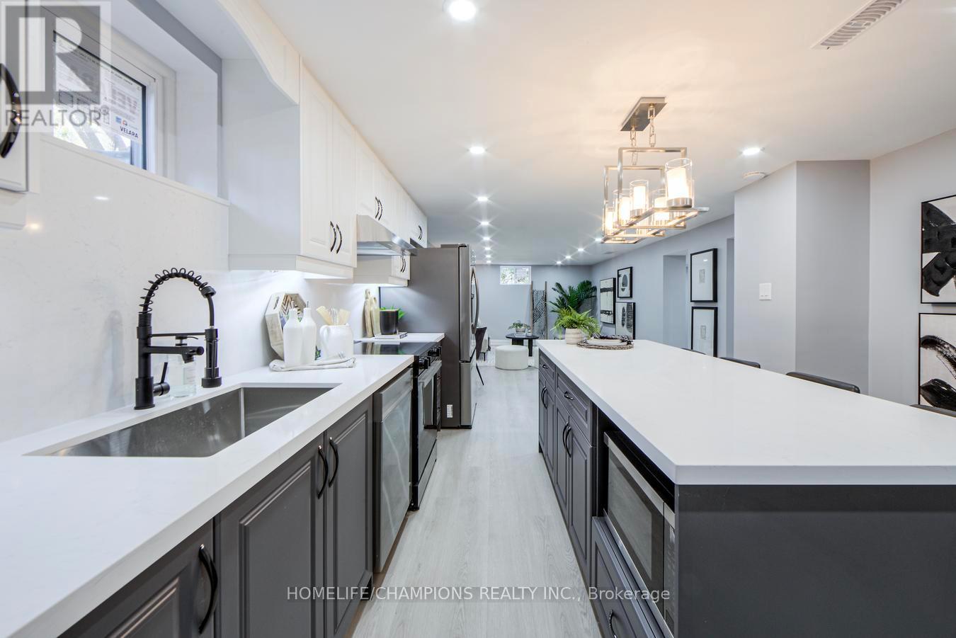 8 Flerimac Road, Toronto (West Hill), Ontario  M1E 4A9 - Photo 32 - E12521590