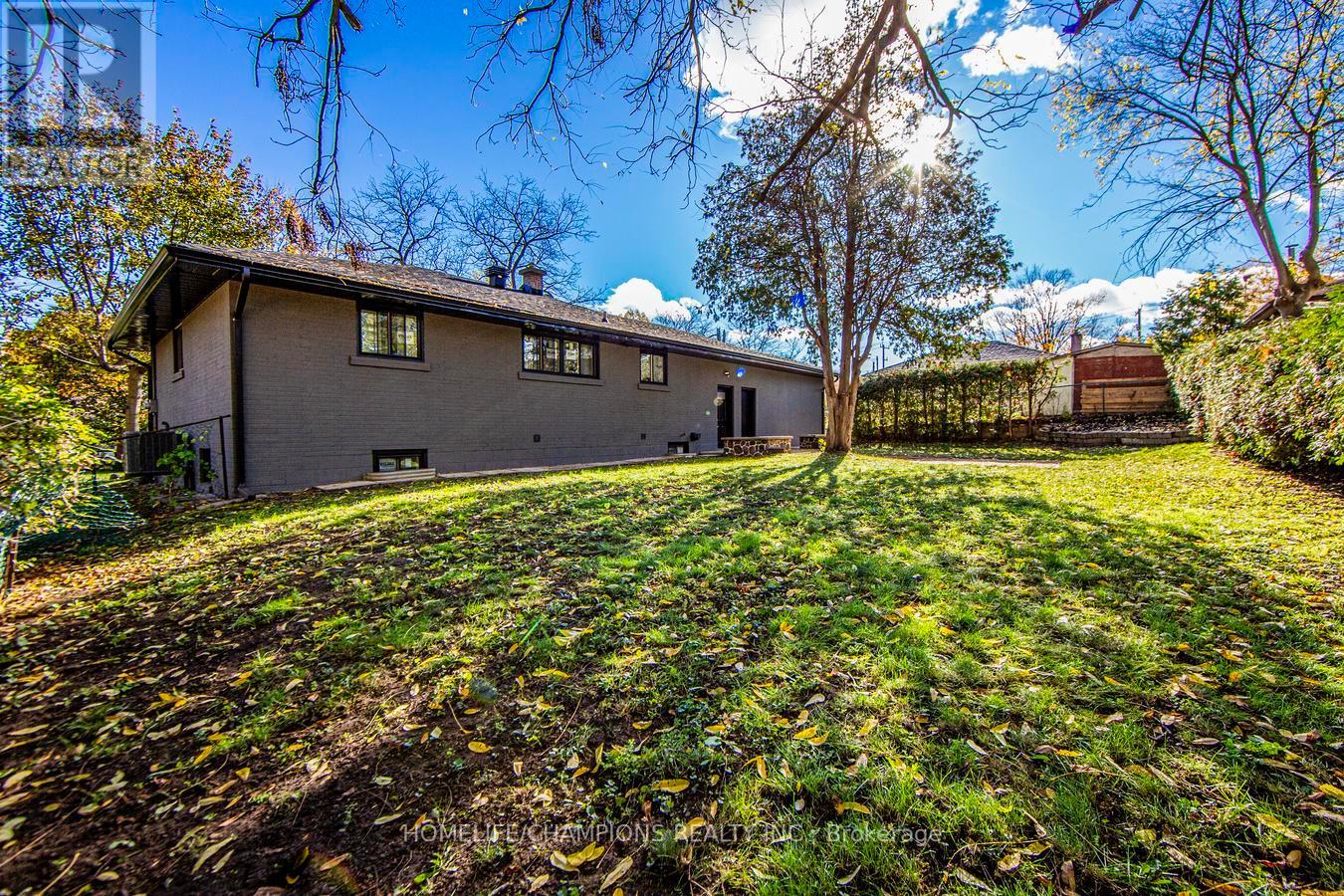 8 Flerimac Road, Toronto (West Hill), Ontario  M1E 4A9 - Photo 49 - E12521590