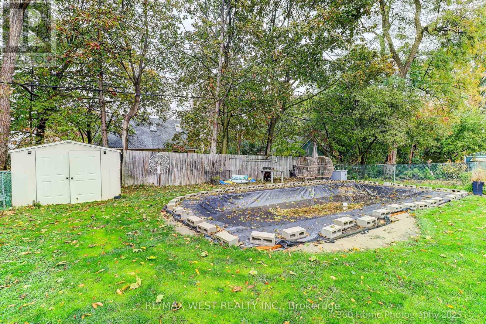 184 Oakridge Drive, Toronto, Ontario  M1M 2B1 - Photo 2 - E12521606