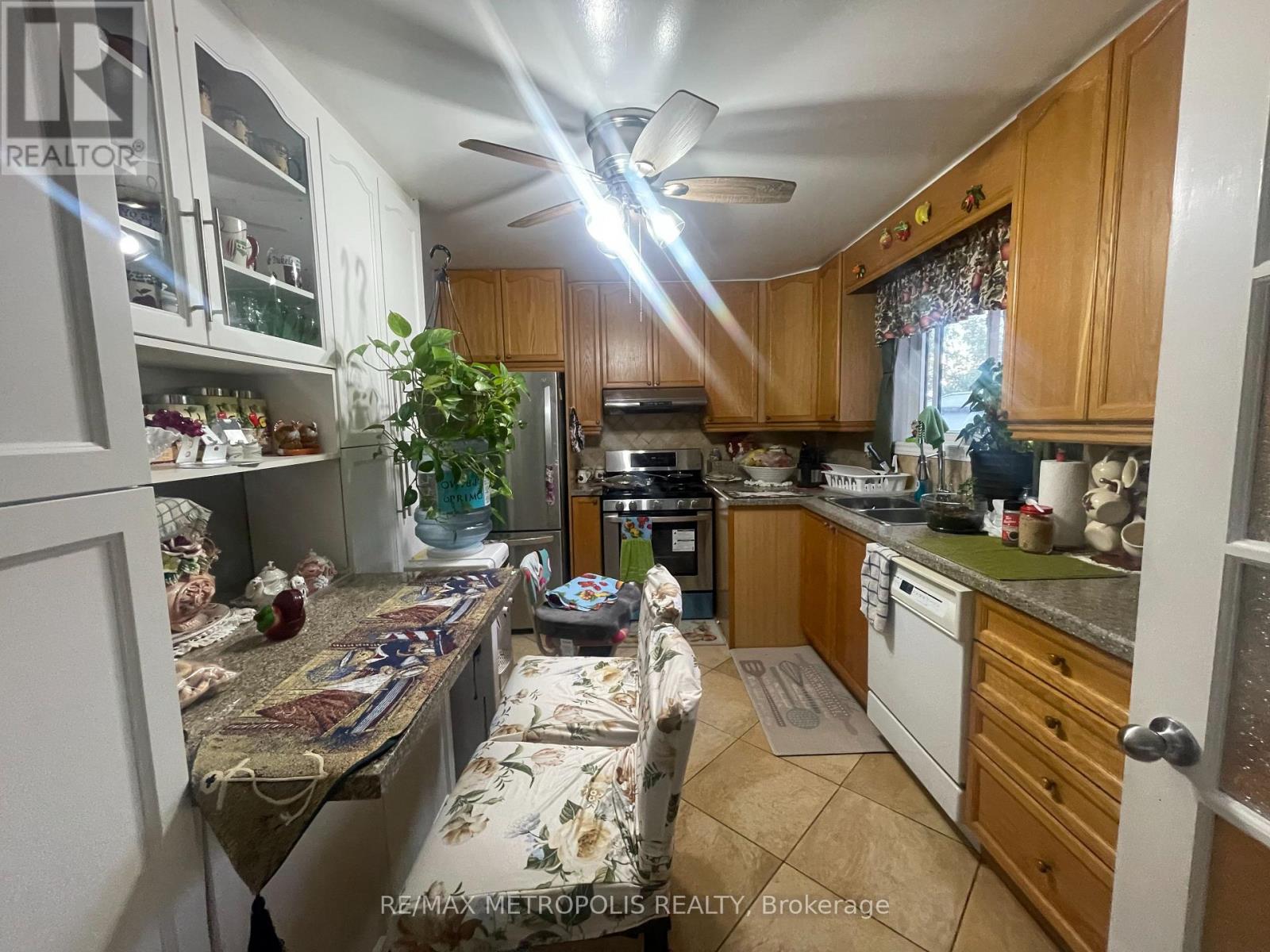 29 Charles Tupper Drive, Toronto, Ontario  M1C 2A8 - Photo 6 - E12521616