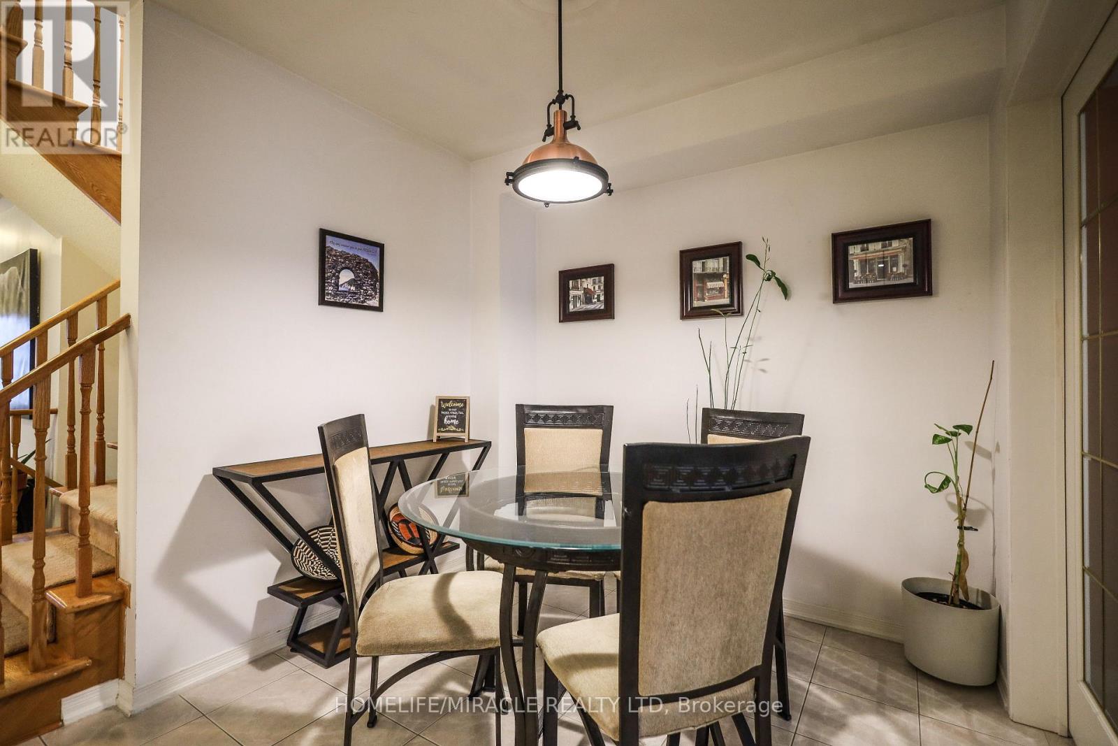 73 Andriana Crescent, Markham (Box Grove), Ontario  L6B 0C7 - Photo 4 - N12521380