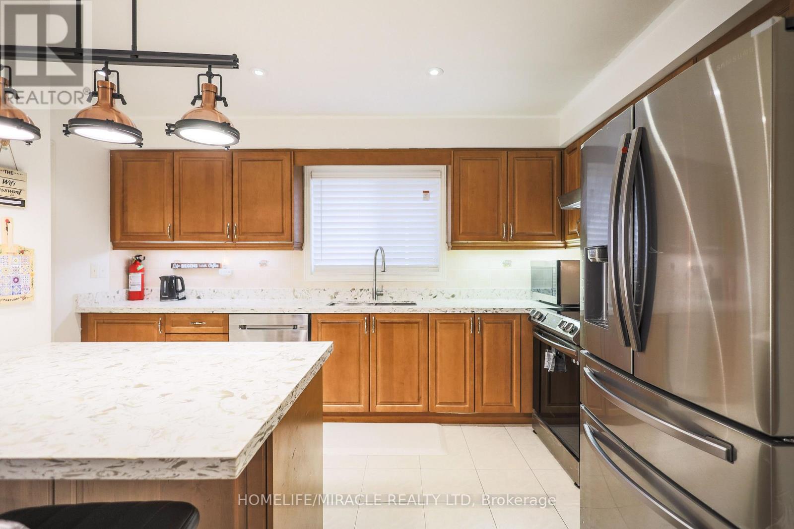 73 Andriana Crescent, Markham (Box Grove), Ontario  L6B 0C7 - Photo 7 - N12521380