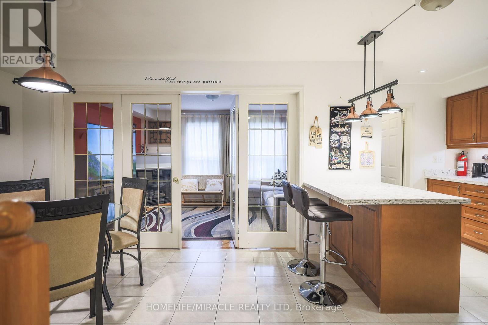 73 Andriana Crescent, Markham (Box Grove), Ontario  L6B 0C7 - Photo 8 - N12521380