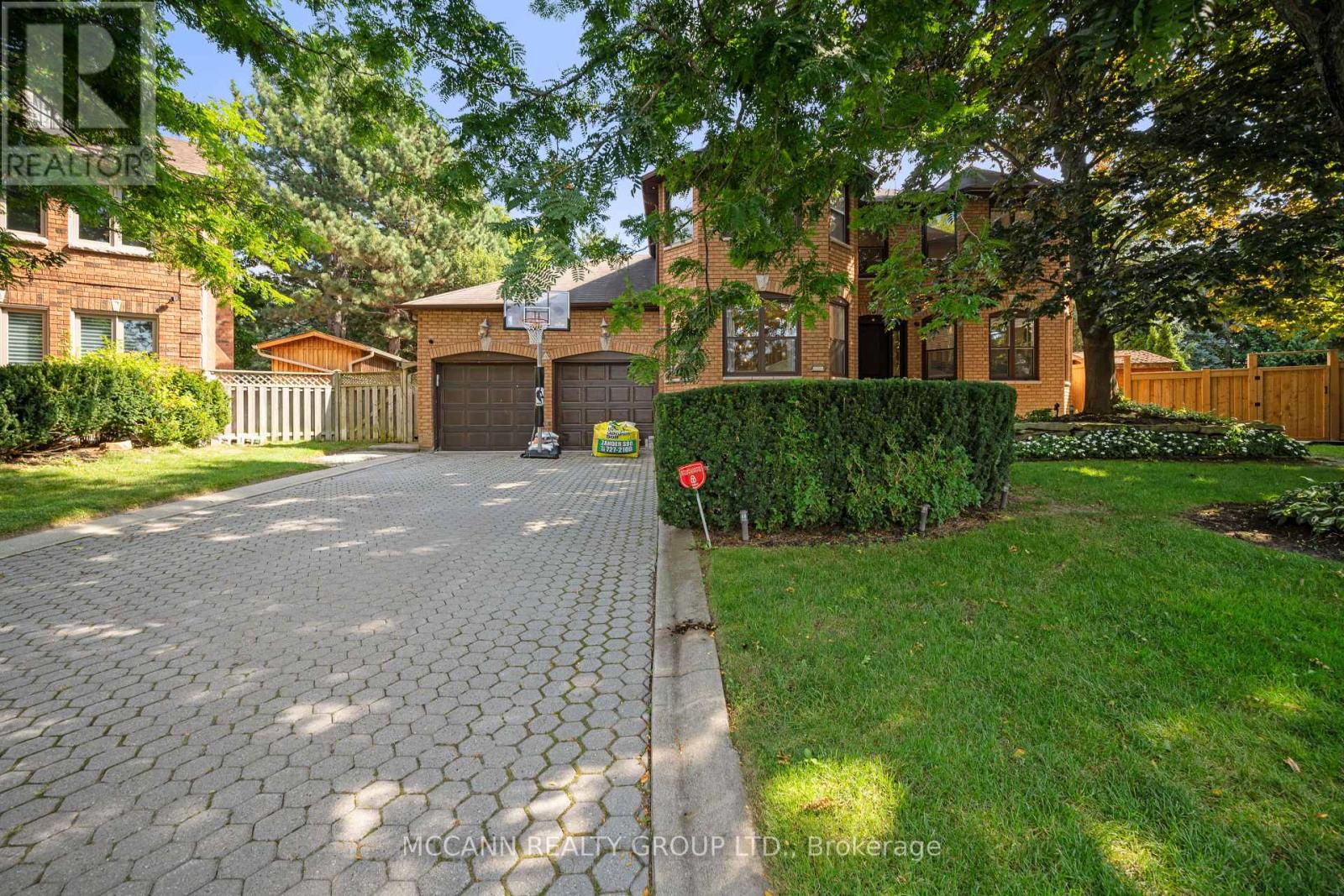 5 WAVERLEY CRESCENT, Richmond Hill, Ontario