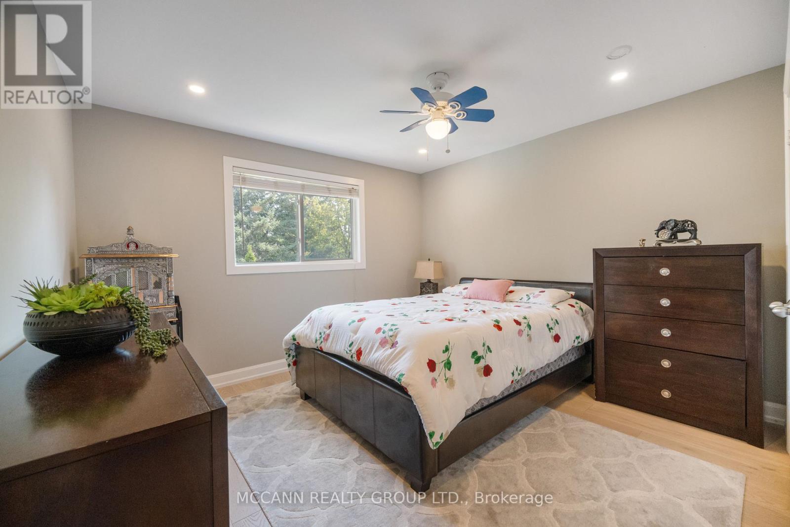 5 Waverley Crescent, Richmond Hill, Ontario  L4C 8Z5 - Photo 25 - N12521410