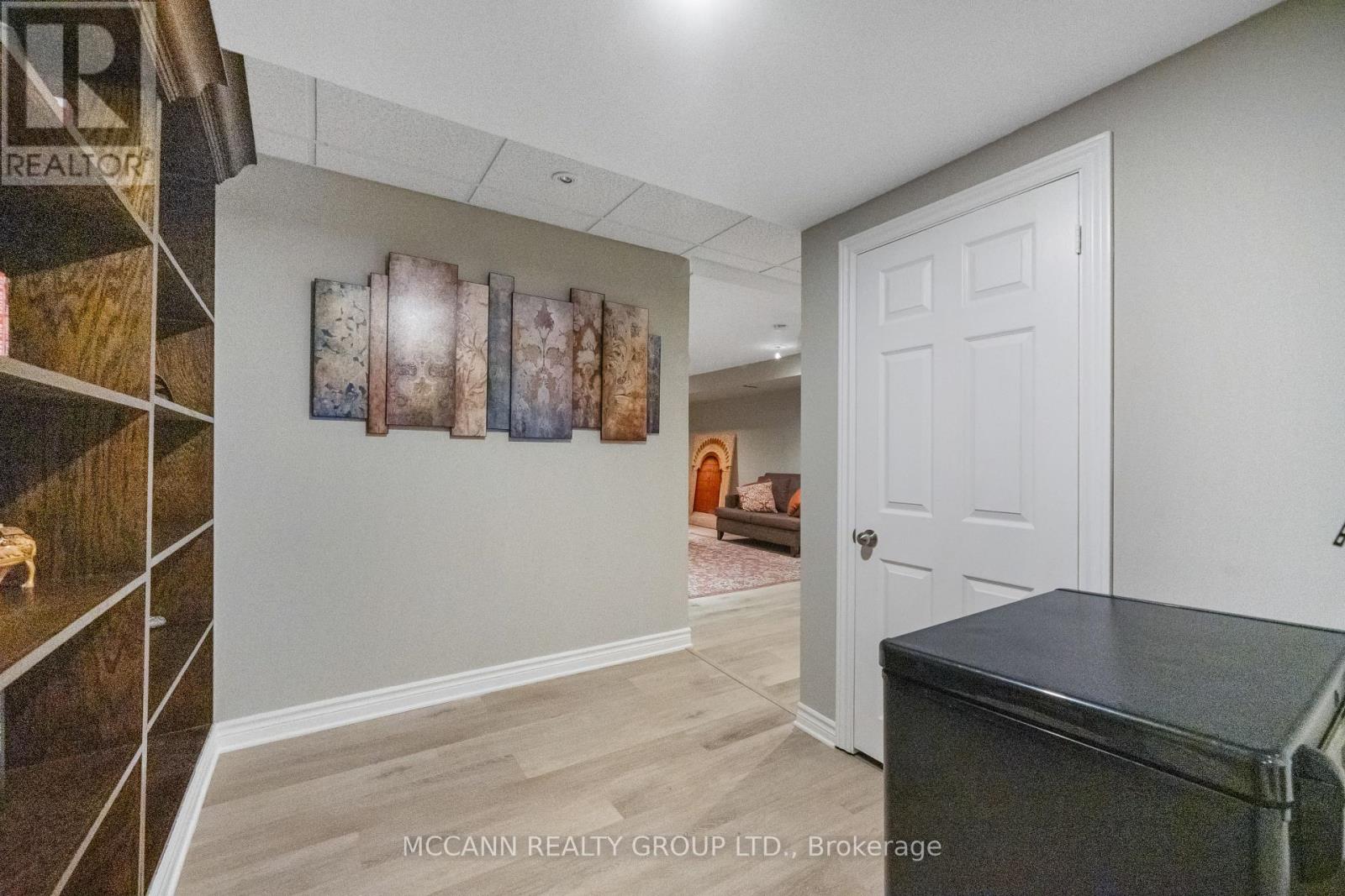 5 Waverley Crescent, Richmond Hill, Ontario  L4C 8Z5 - Photo 29 - N12521410