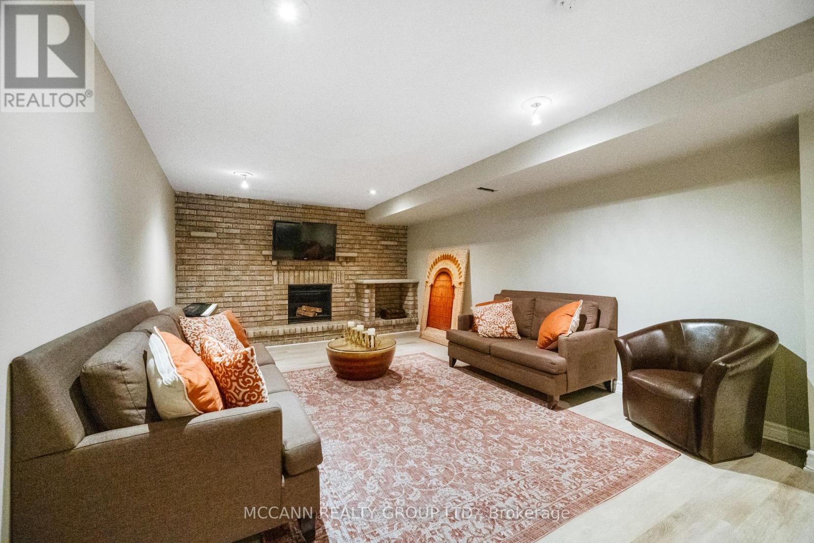 5 Waverley Crescent, Richmond Hill, Ontario  L4C 8Z5 - Photo 30 - N12521410