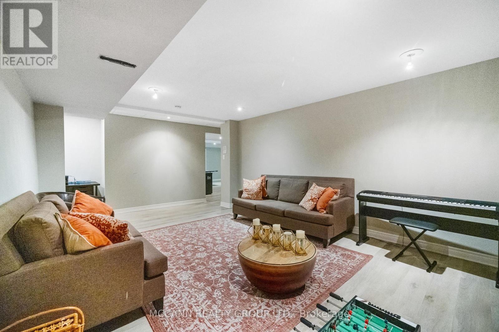 5 Waverley Crescent, Richmond Hill, Ontario  L4C 8Z5 - Photo 31 - N12521410