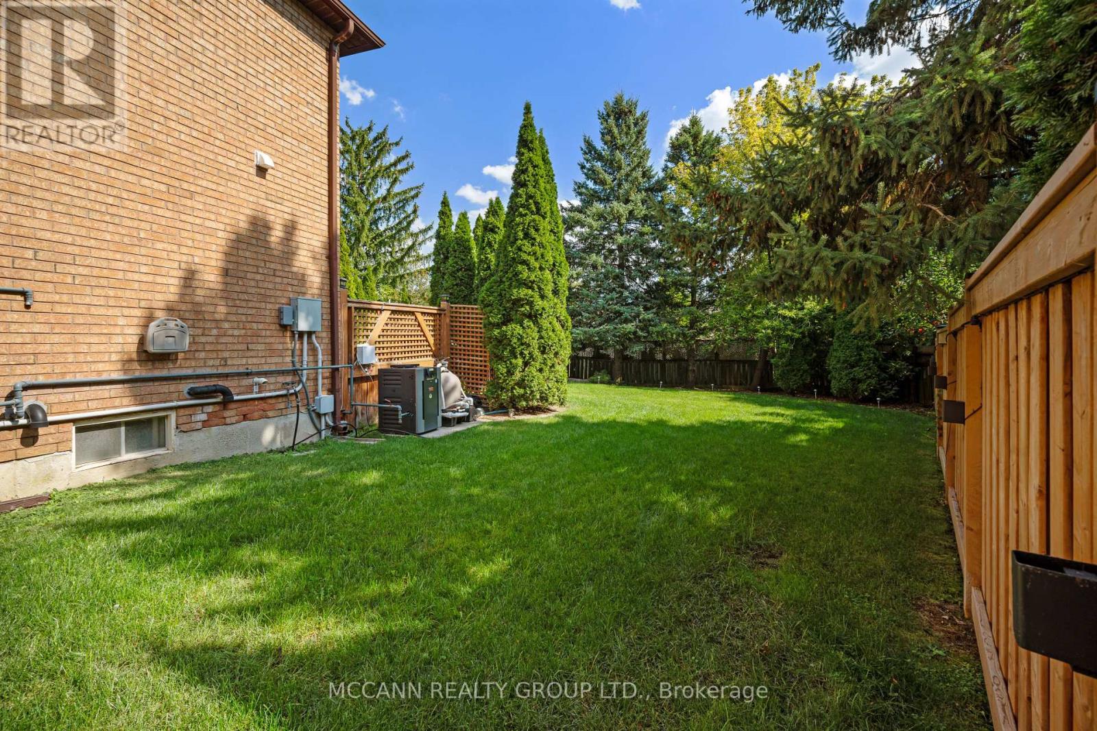 5 Waverley Crescent, Richmond Hill, Ontario  L4C 8Z5 - Photo 38 - N12521410