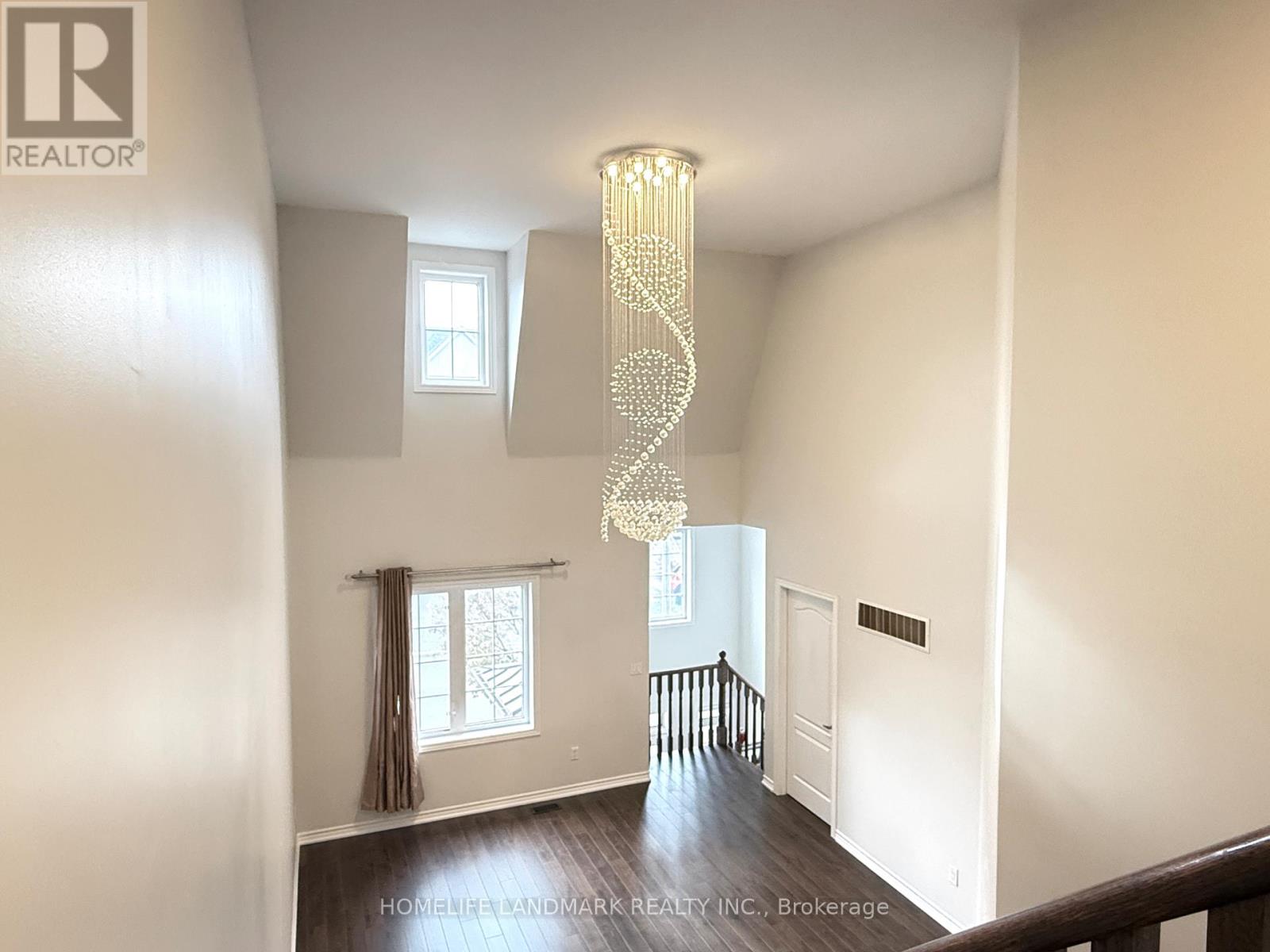 118 Livante Court, Markham, Ontario  L6C 0T8 - Photo 11 - N12521450