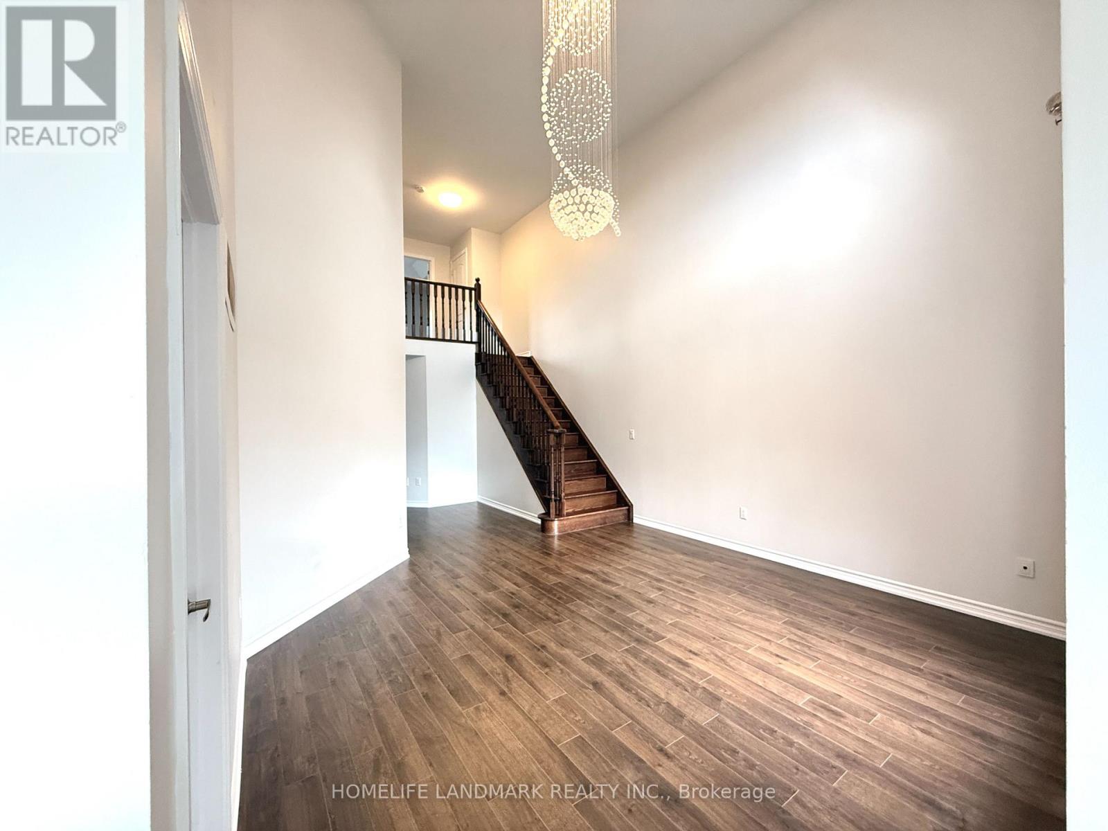 118 Livante Court, Markham, Ontario  L6C 0T8 - Photo 12 - N12521450