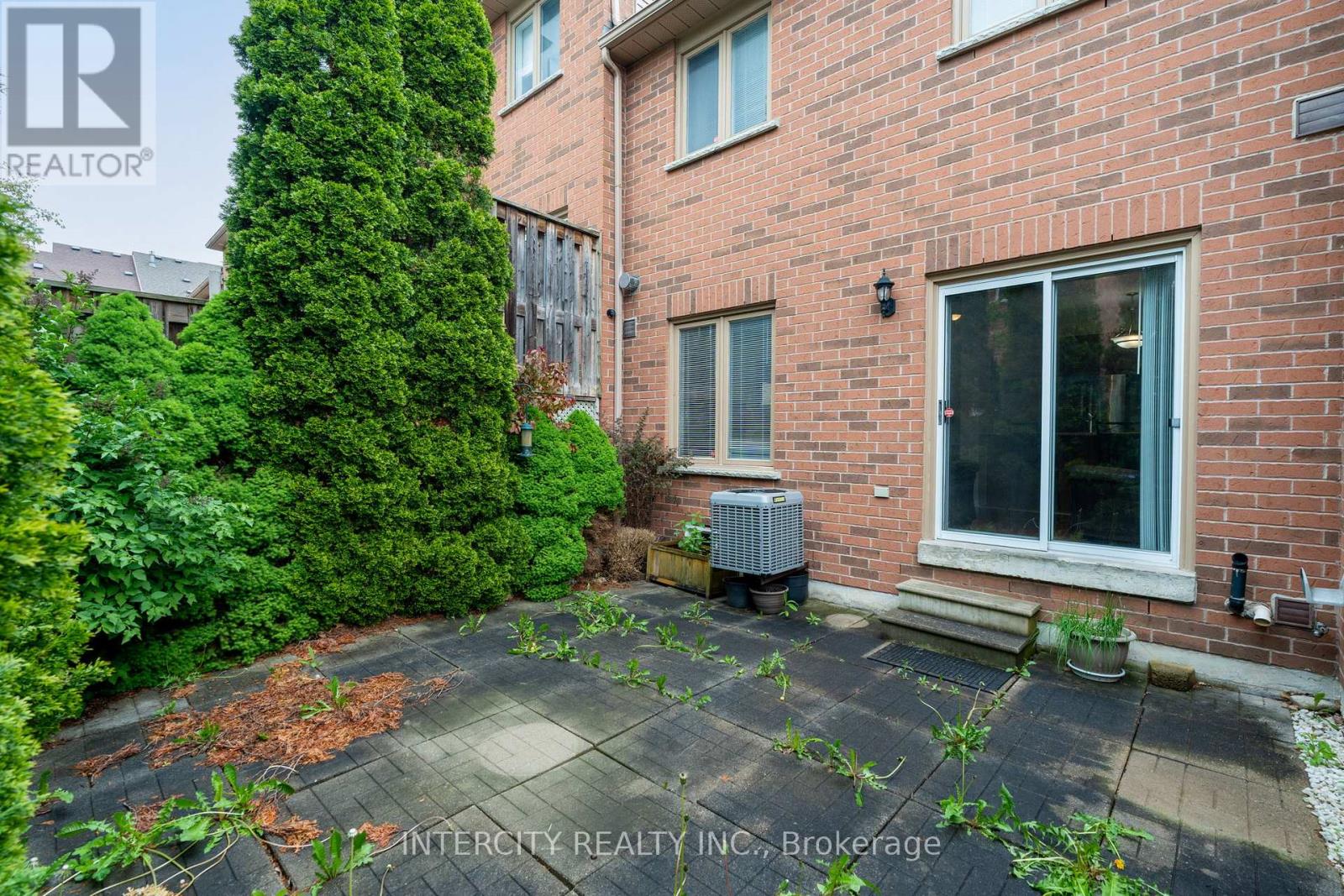 17 - 15 Pottery Place, Vaughan, Ontario  L4L 9J6 - Photo 42 - N12521456